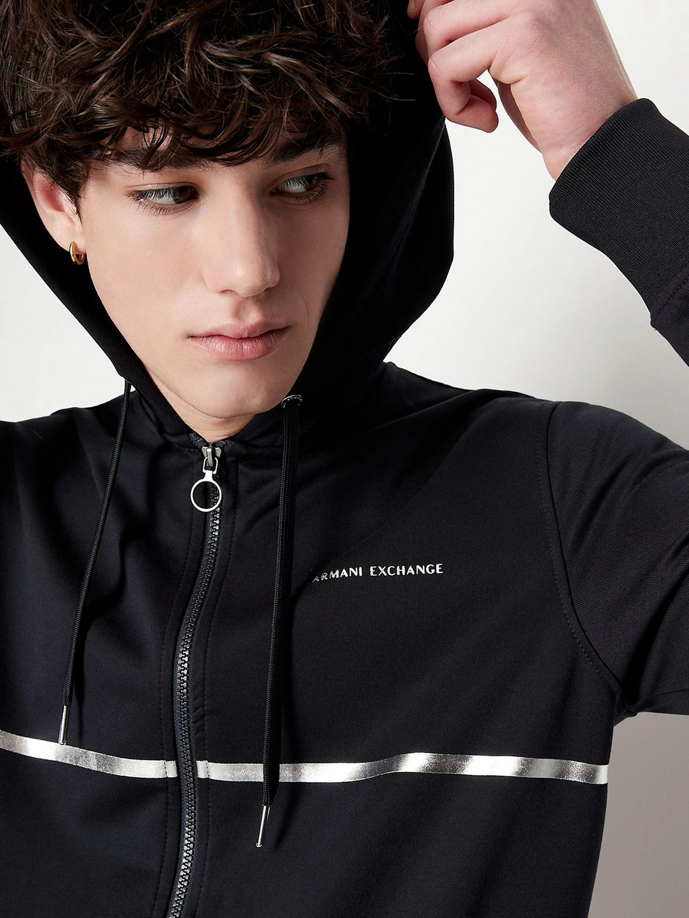 Худі та світшоти Armani Exchange модель 3LZMNB-Z9N1Z-05FB Худі та світшоти Armani Exchange модель 3LZMNB-Z9N1Z-05FB Фото