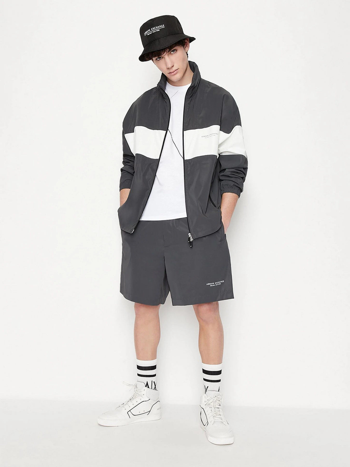 Футболки и поло Armani Exchange модель 3LZTBK-ZJH4Z-1100 Футболки и поло Armani Exchange модель 3LZTBK-ZJH4Z-1100 Фото