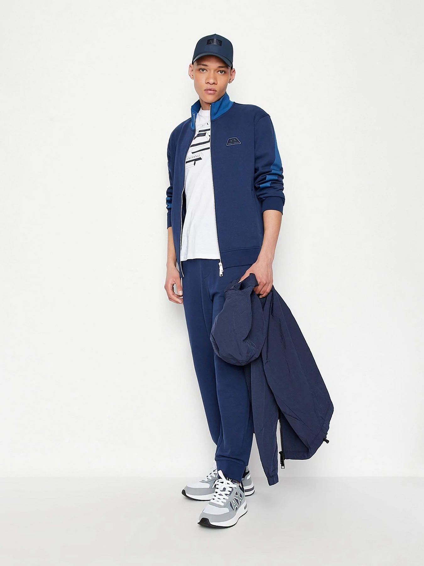 Футболки и поло Armani Exchange модель 3LZTHN-ZJH4Z-1100 Футболки и поло Armani Exchange модель 3LZTHN-ZJH4Z-1100 Фото