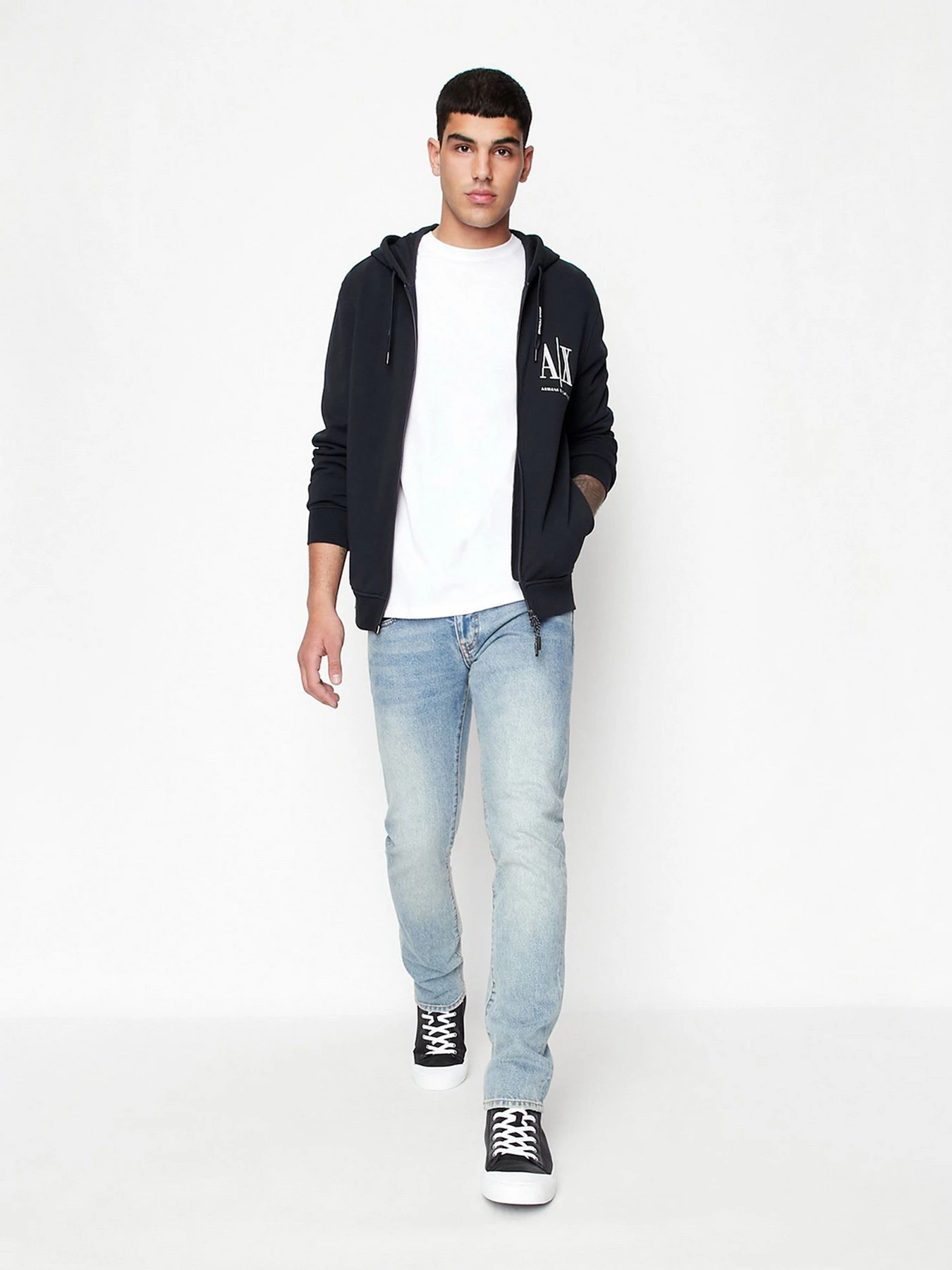 Футболки и поло Armani Exchange модель 8NZTPS-ZJH4Z-1100 Футболки и поло Armani Exchange модель 8NZTPS-ZJH4Z-1100 Фото