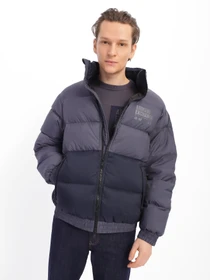 Куртки и дубленки Armani Exchange модель 6LZB02-ZNUQZ-55HX Фото