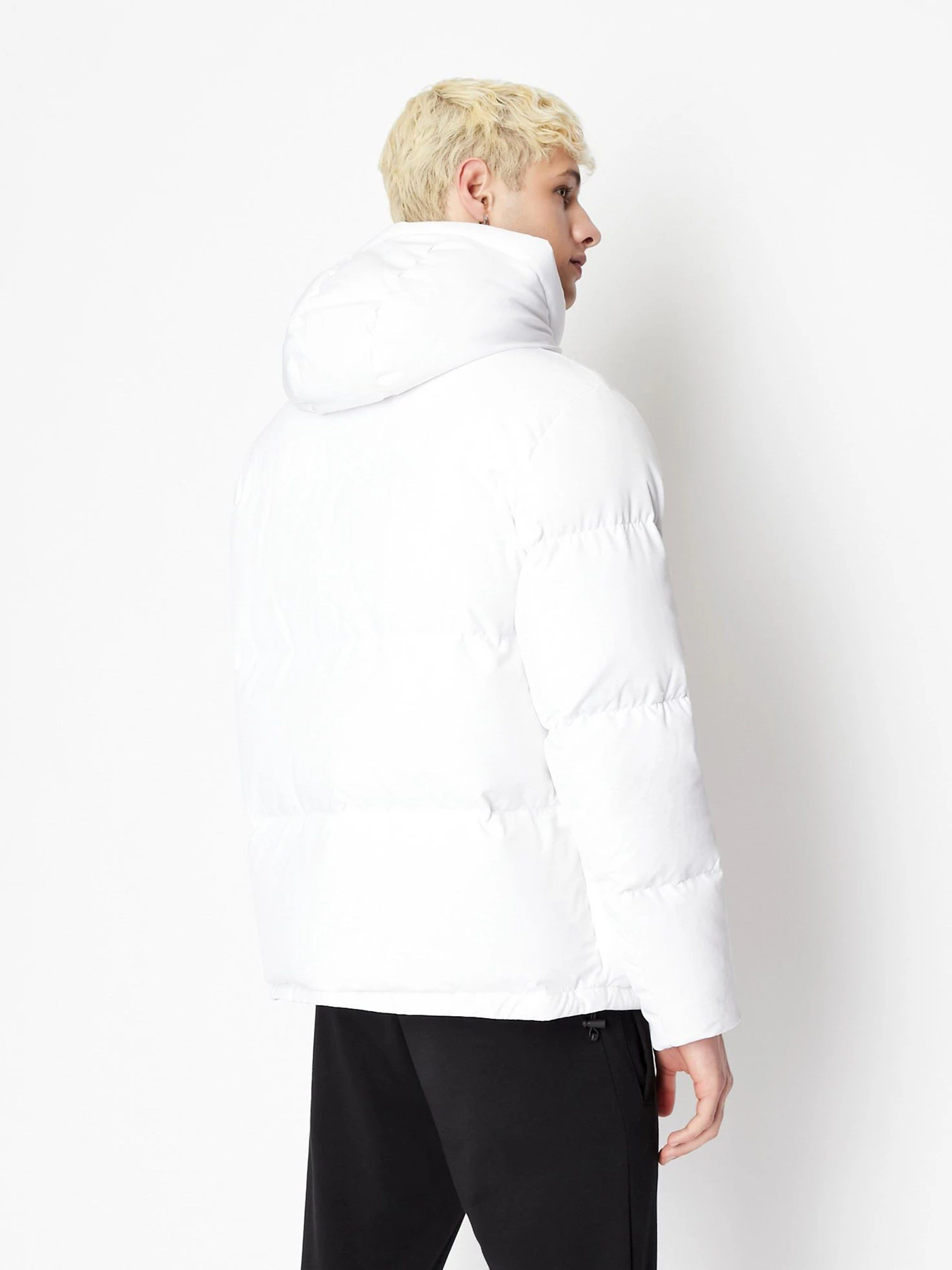 Куртки и дубленки Armani Exchange You.me.us. модель 6LZB12-ZNICZ-1100 Куртки и дубленки Armani Exchange You.me.us. модель 6LZB12-ZNICZ-1100 Фото