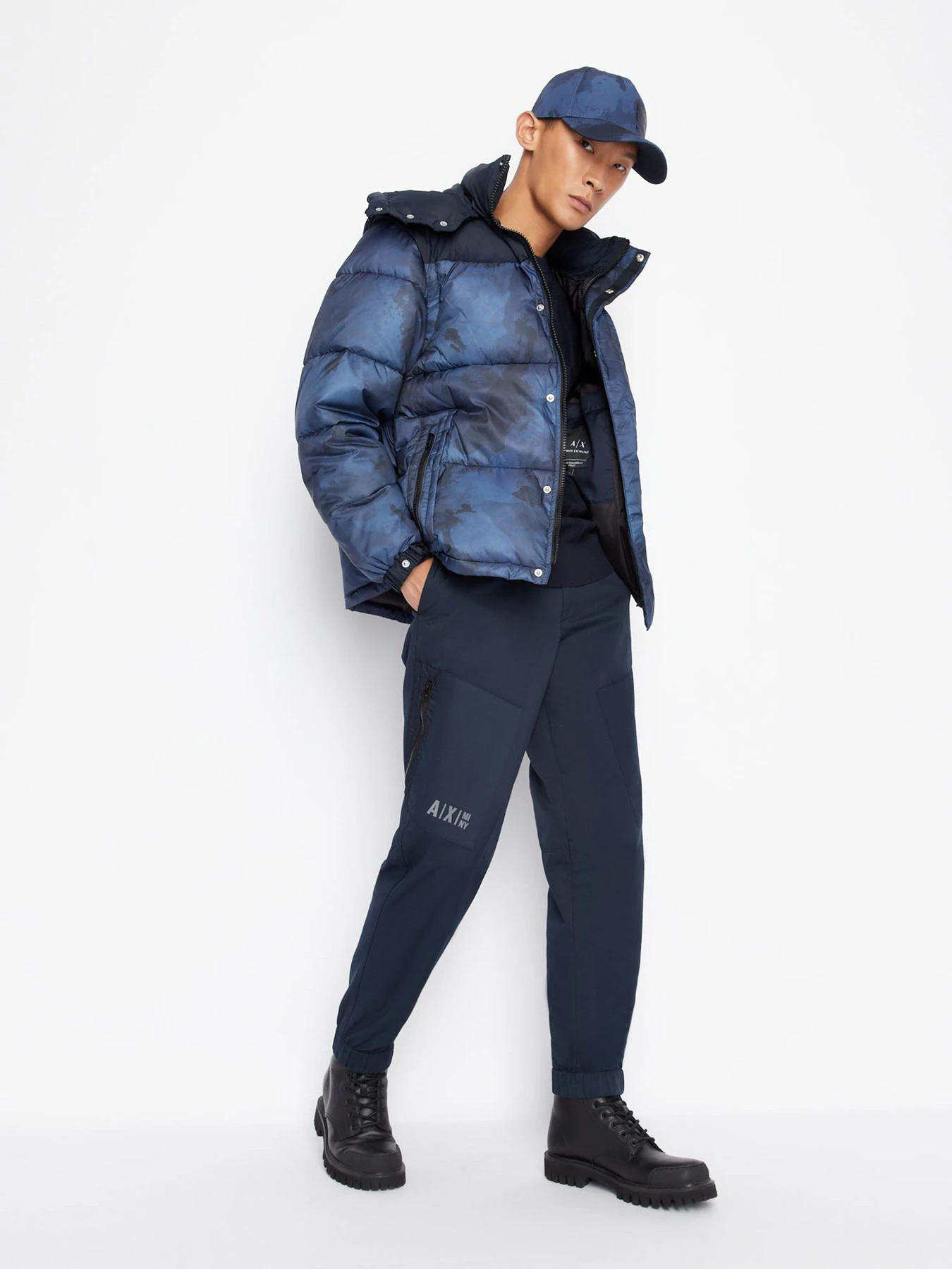 Куртки и дубленки Armani Exchange модель 6LZB22-ZNUQZ-55HV Куртки и дубленки Armani Exchange модель 6LZB22-ZNUQZ-55HV Фото