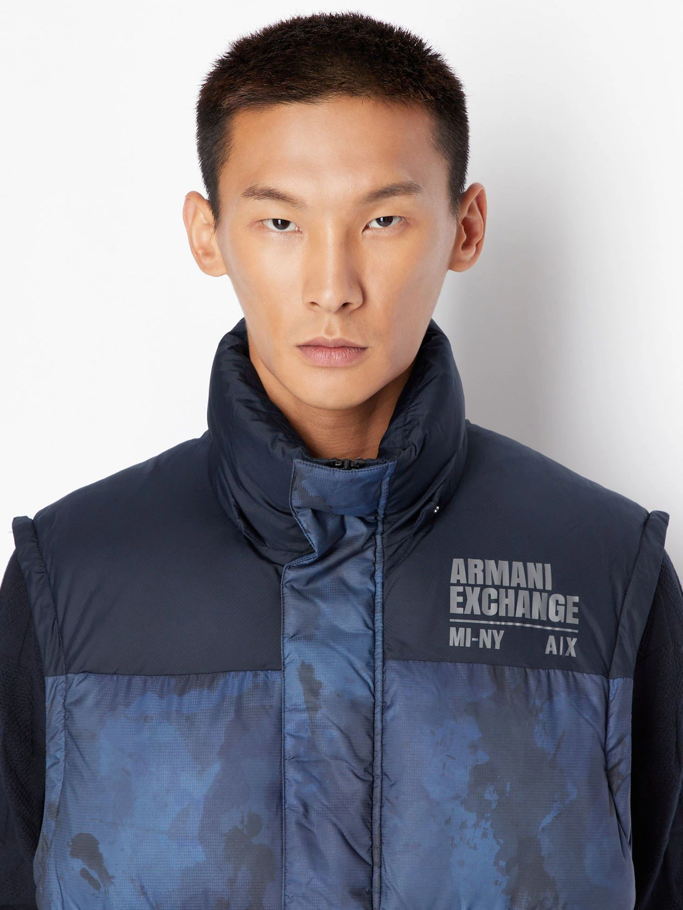 Куртки и дубленки Armani Exchange модель 6LZB22-ZNUQZ-55HV Куртки и дубленки Armani Exchange модель 6LZB22-ZNUQZ-55HV Фото