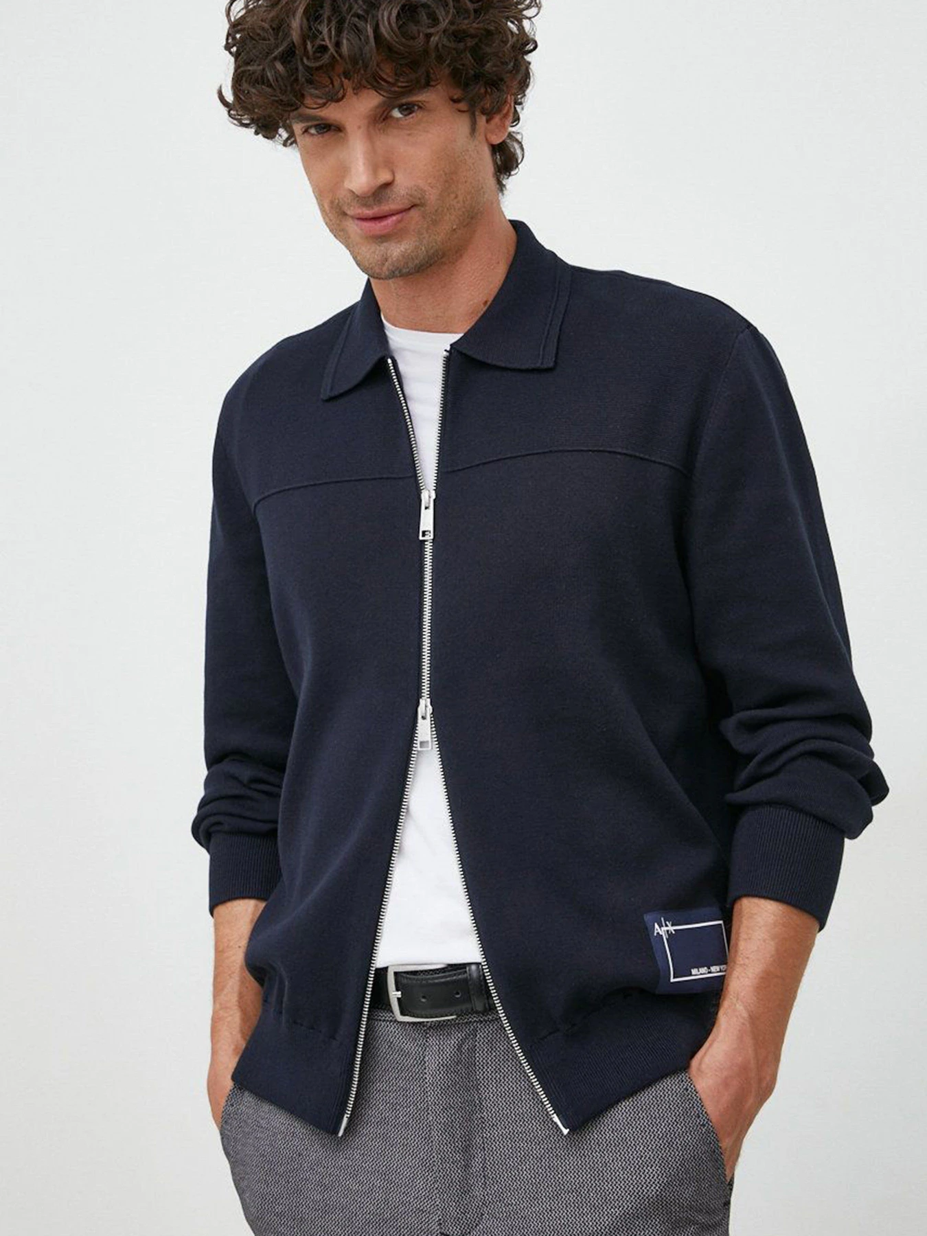 Светри та кардигани Armani Exchange модель 6LZE1E-ZMU8Z-1510 Светри та кардигани Armani Exchange модель 6LZE1E-ZMU8Z-1510 Фото
