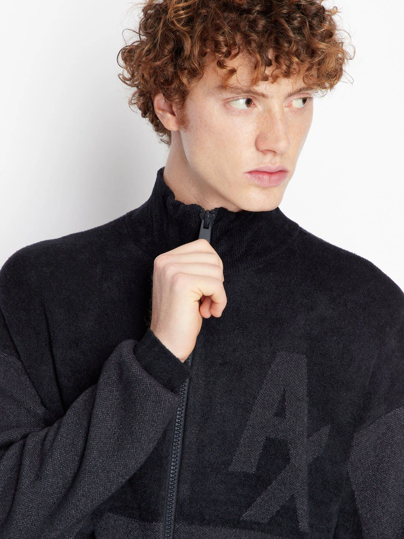 Свитры и кардиганы Armani Exchange модель 6LZE2S-ZM2CZ-25DN Свитры и кардиганы Armani Exchange модель 6LZE2S-ZM2CZ-25DN Фото