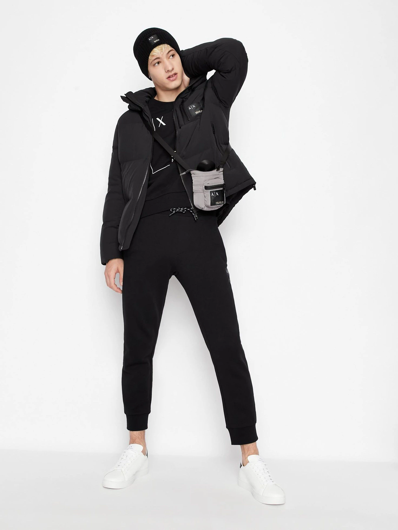 Худи и свитшоты Armani Exchange You.me.us. модель 6LZMAY-ZJFAZ-1200 Худи и свитшоты Armani Exchange You.me.us. модель 6LZMAY-ZJFAZ-1200 Фото