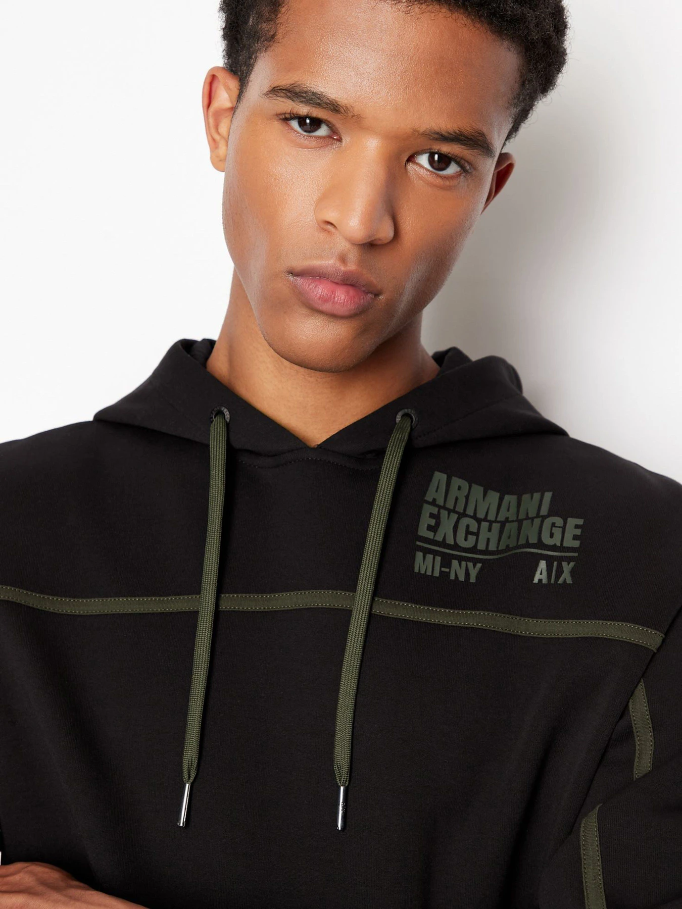 Худи и свитшоты Armani Exchange модель 6LZMFE-ZJ5NZ-1200 Худи и свитшоты Armani Exchange модель 6LZMFE-ZJ5NZ-1200 Фото