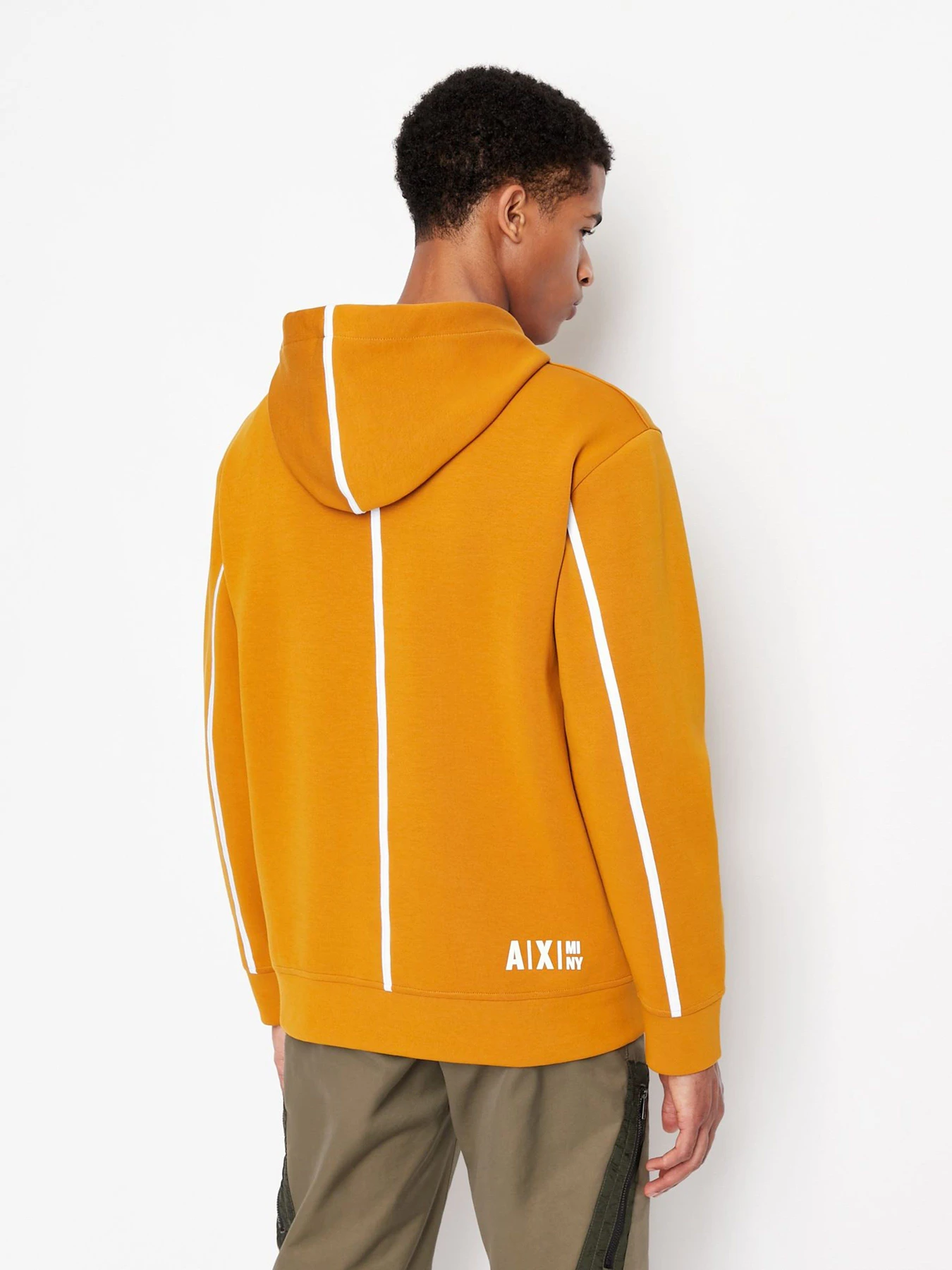 Худи и свитшоты Armani Exchange модель 6LZMFE-ZJ5NZ-1767 Худи и свитшоты Armani Exchange модель 6LZMFE-ZJ5NZ-1767 Фото
