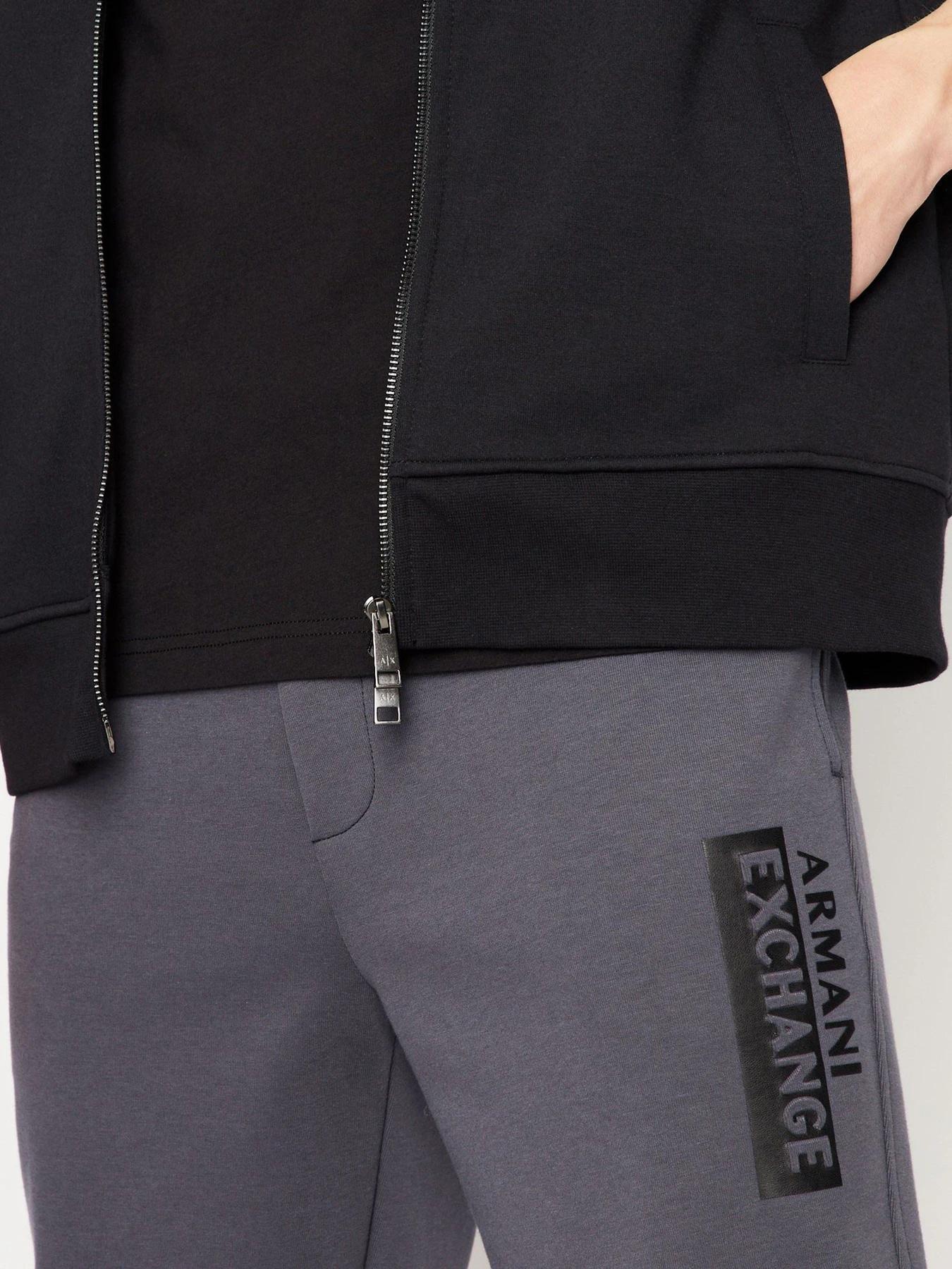Брюки Armani Exchange модель 6LZPBE-ZJCAZ-1978 Брюки Armani Exchange модель 6LZPBE-ZJCAZ-1978 Фото