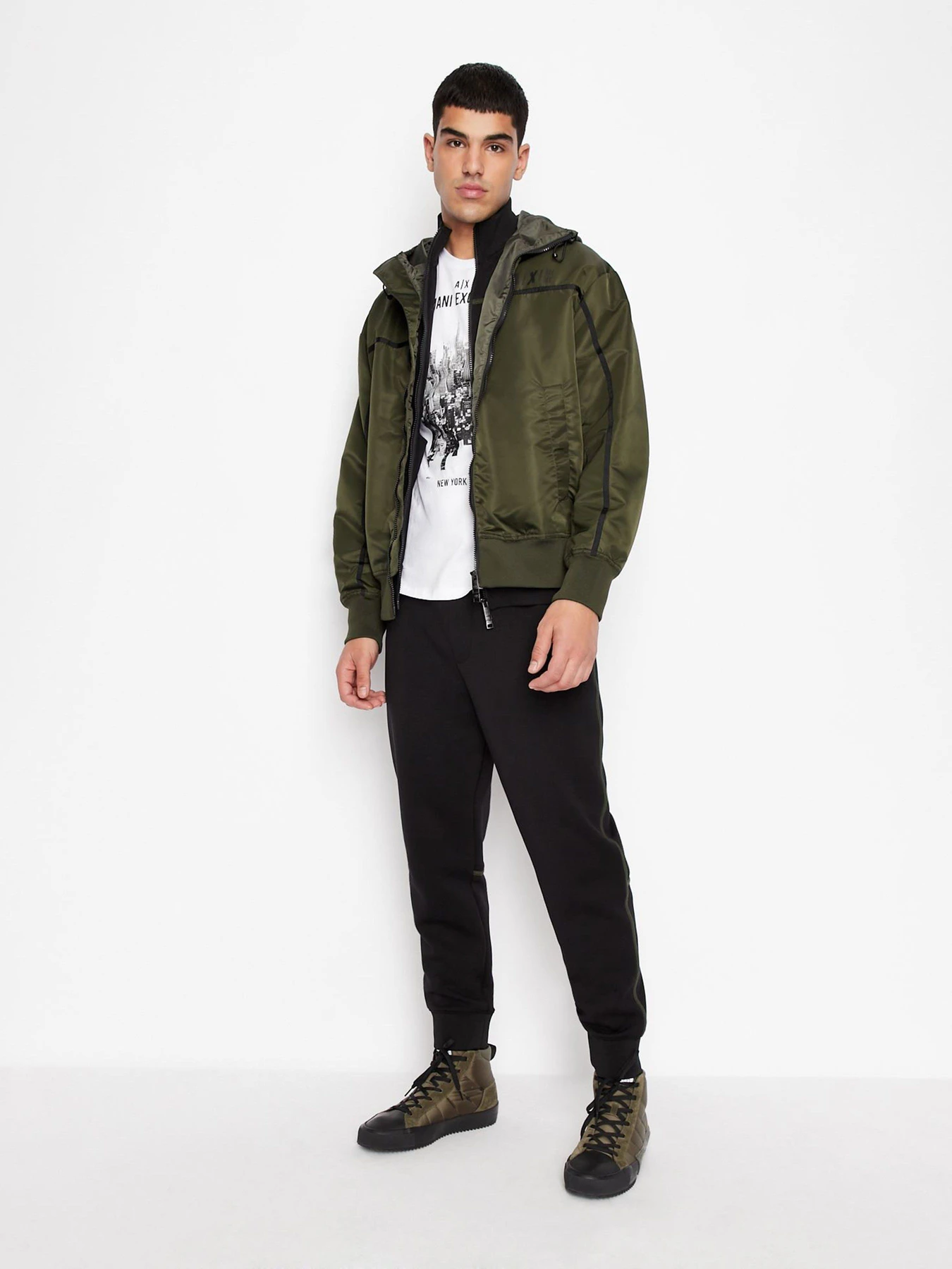 Футболки и поло Armani Exchange модель 6LZTFG-ZJBVZ-1100 Футболки и поло Armani Exchange модель 6LZTFG-ZJBVZ-1100 Фото