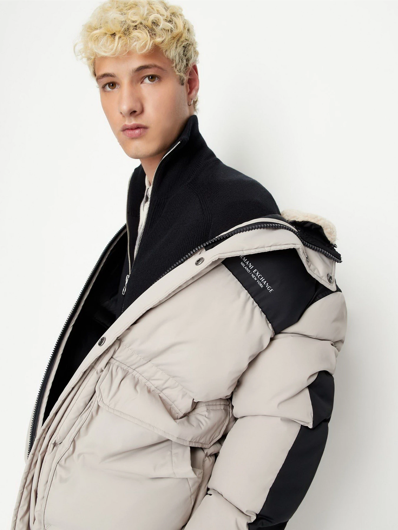 Куртки и дубленки Armani Exchange модель 6LZBL2-ZNWMZ-2786 Фото
