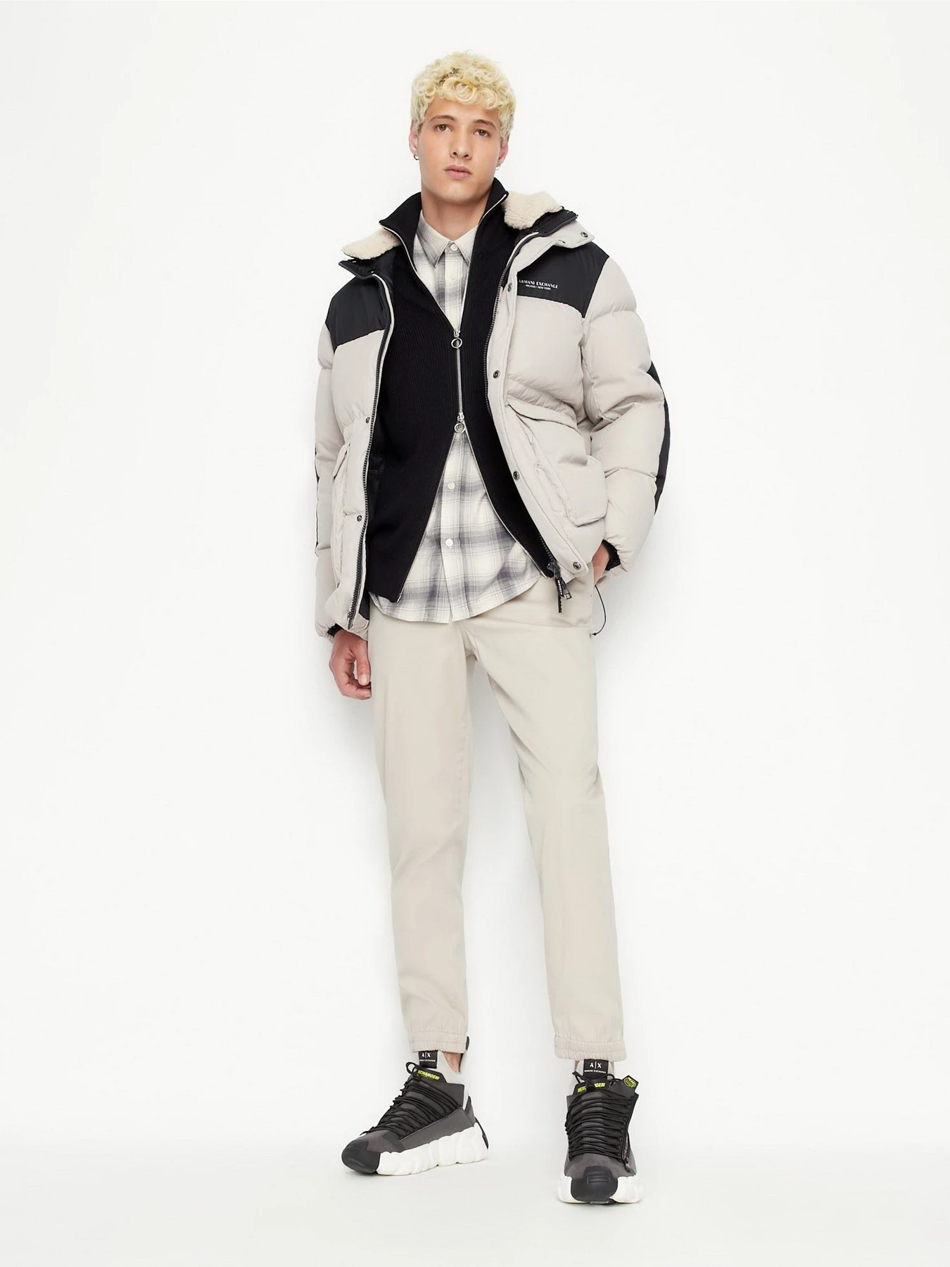 Куртки и дубленки Armani Exchange модель 6LZBL2-ZNWMZ-2786 Фото