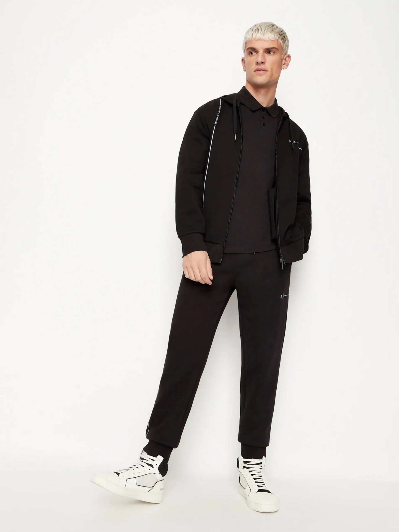 Футболки і поло Armani Exchange модель 3RZFBB-ZJCDZ-1200 Фото