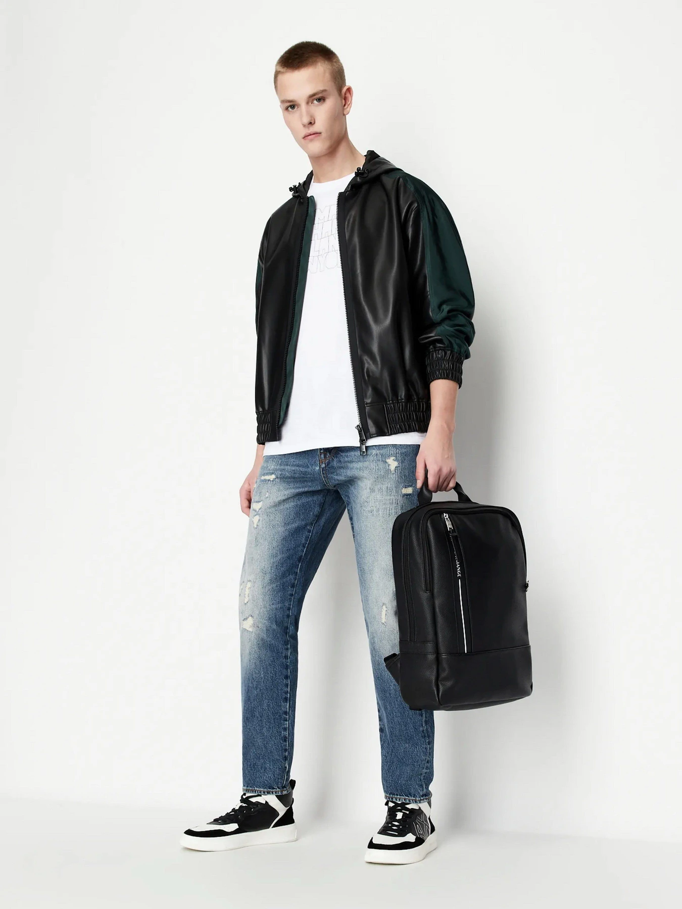Джинсы Armani Exchange модель 3RZJ24-Z1UQZ-1500 Джинсы Armani Exchange модель 3RZJ24-Z1UQZ-1500 Фото