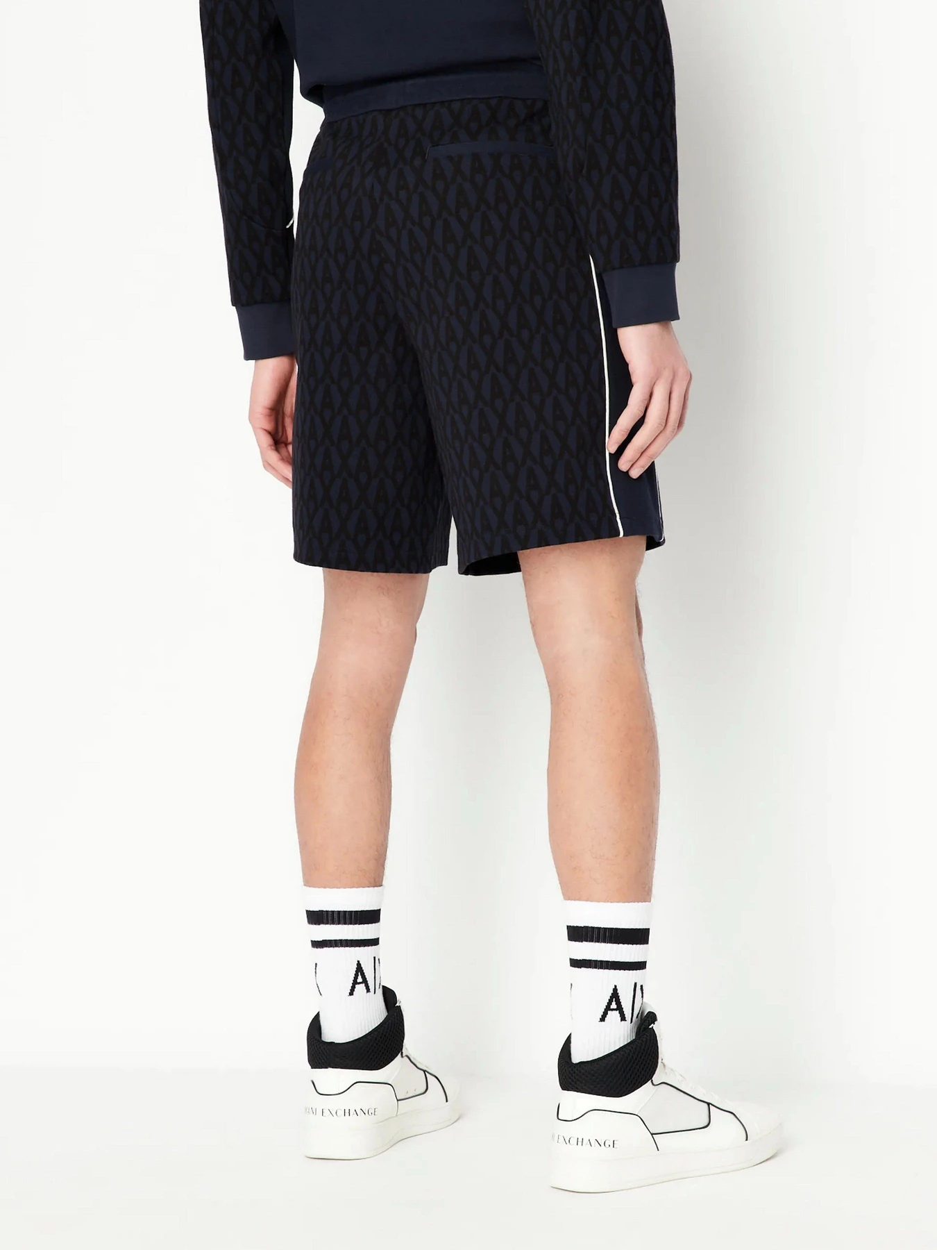 Шорти Armani Exchange модель 3RZSLA-ZJGFZ-85CN Шорти Armani Exchange модель 3RZSLA-ZJGFZ-85CN Фото