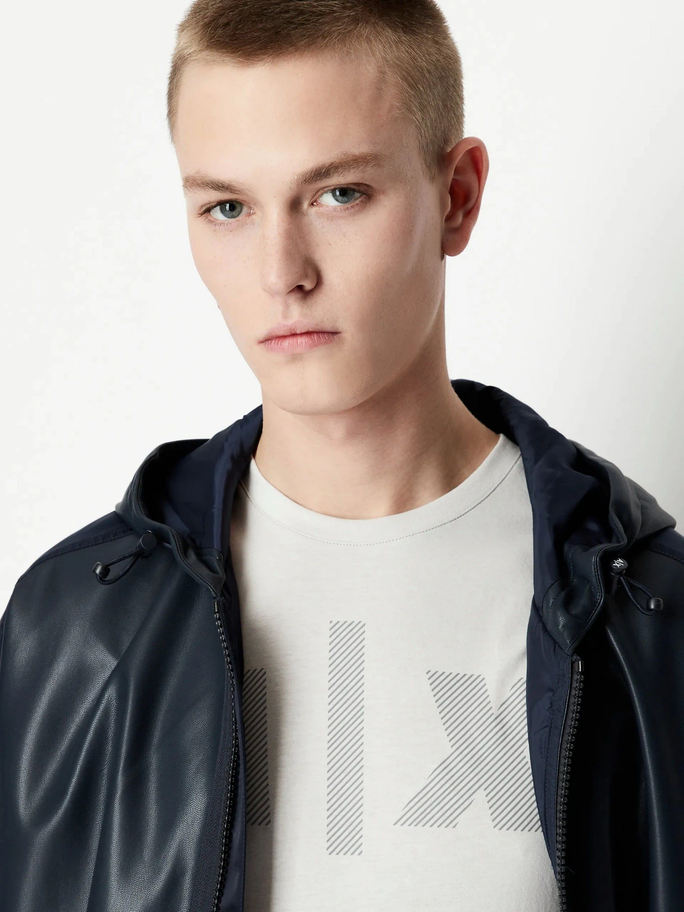 Футболки и поло Armani Exchange модель 3RZTFF-ZJH4Z-1942 Футболки и поло Armani Exchange модель 3RZTFF-ZJH4Z-1942 Фото