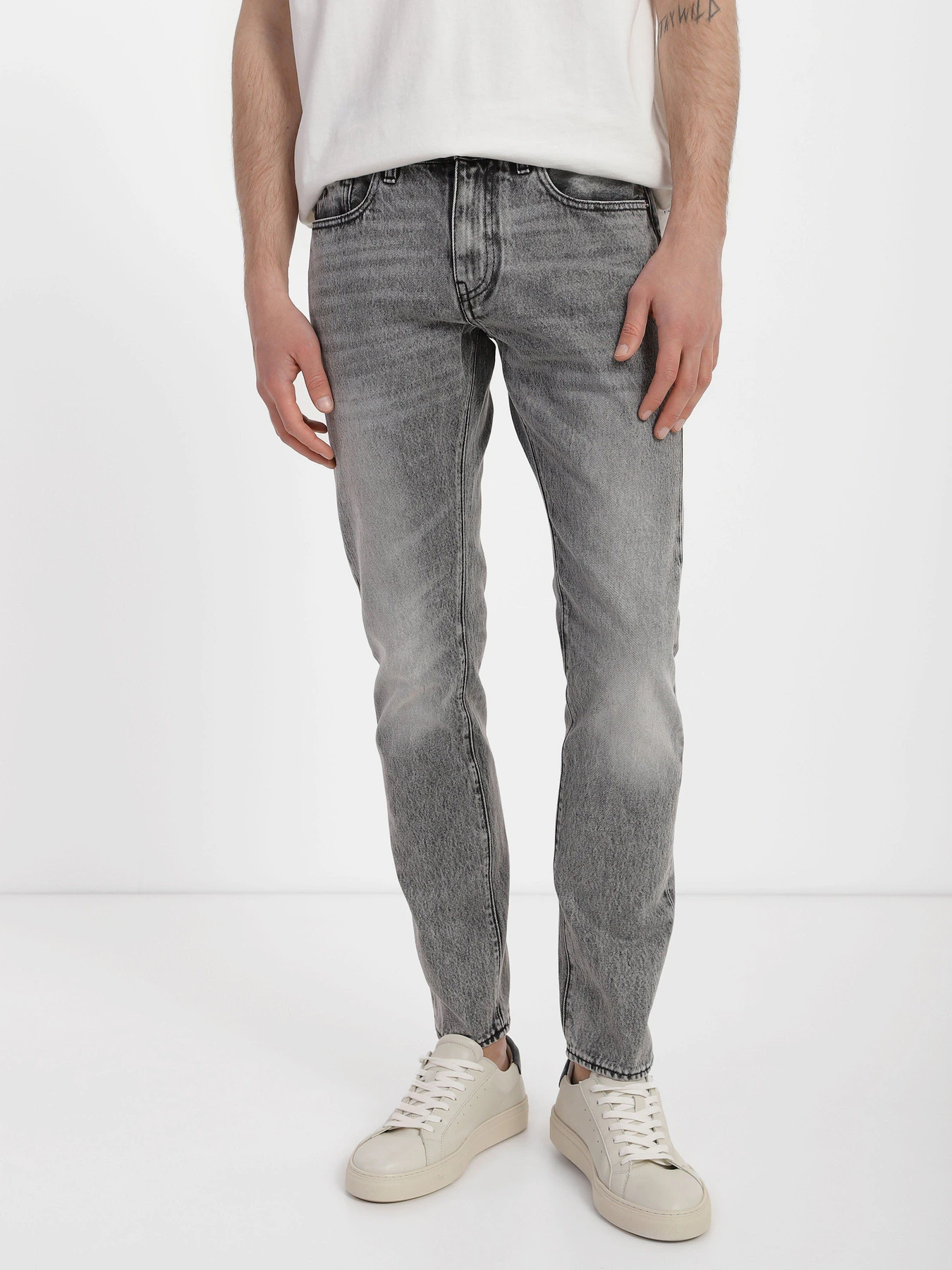 Джинсы Armani Exchange J13 модель 3RZJ13-Z1X4Z-0903 Джинсы Armani Exchange J13 модель 3RZJ13-Z1X4Z-0903 Фото