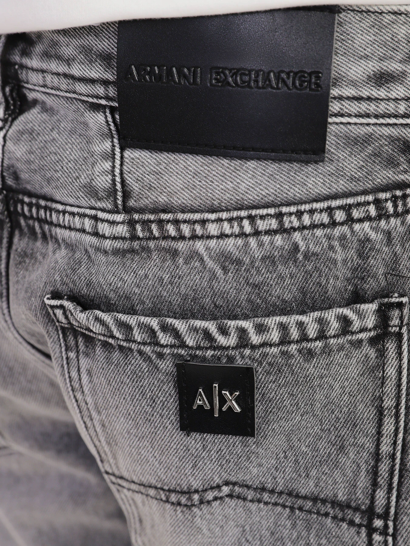 Джинсы Armani Exchange J13 модель 3RZJ13-Z1X4Z-0903 Джинсы Armani Exchange J13 модель 3RZJ13-Z1X4Z-0903 Фото