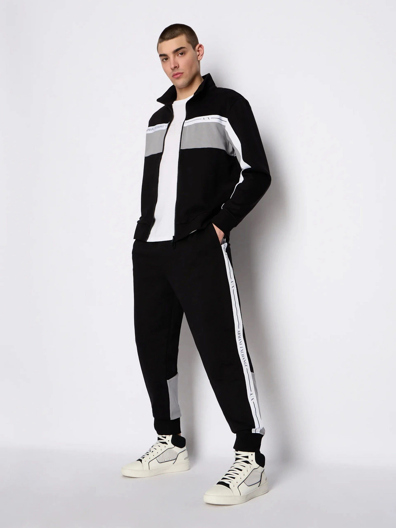 Штани Armani Exchange модель 3RZPFB-ZJDEZ-52AF Фото