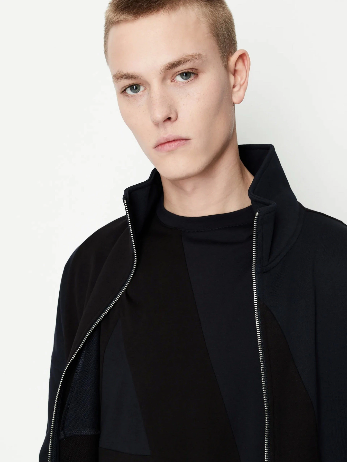 Футболки и поло Armani Exchange модель 3RZTLD-ZJH4Z-85CQ Футболки и поло Armani Exchange модель 3RZTLD-ZJH4Z-85CQ Фото