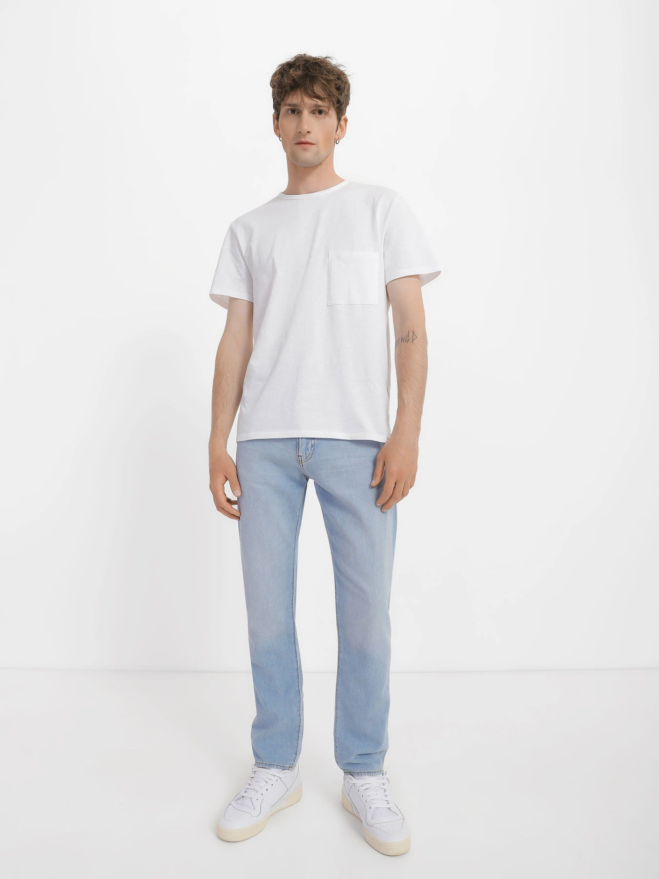 Джинси Armani Exchange J16 модель 3RZJ16-Z1SSZ-1500 Джинси Armani Exchange J16 модель 3RZJ16-Z1SSZ-1500 Фото