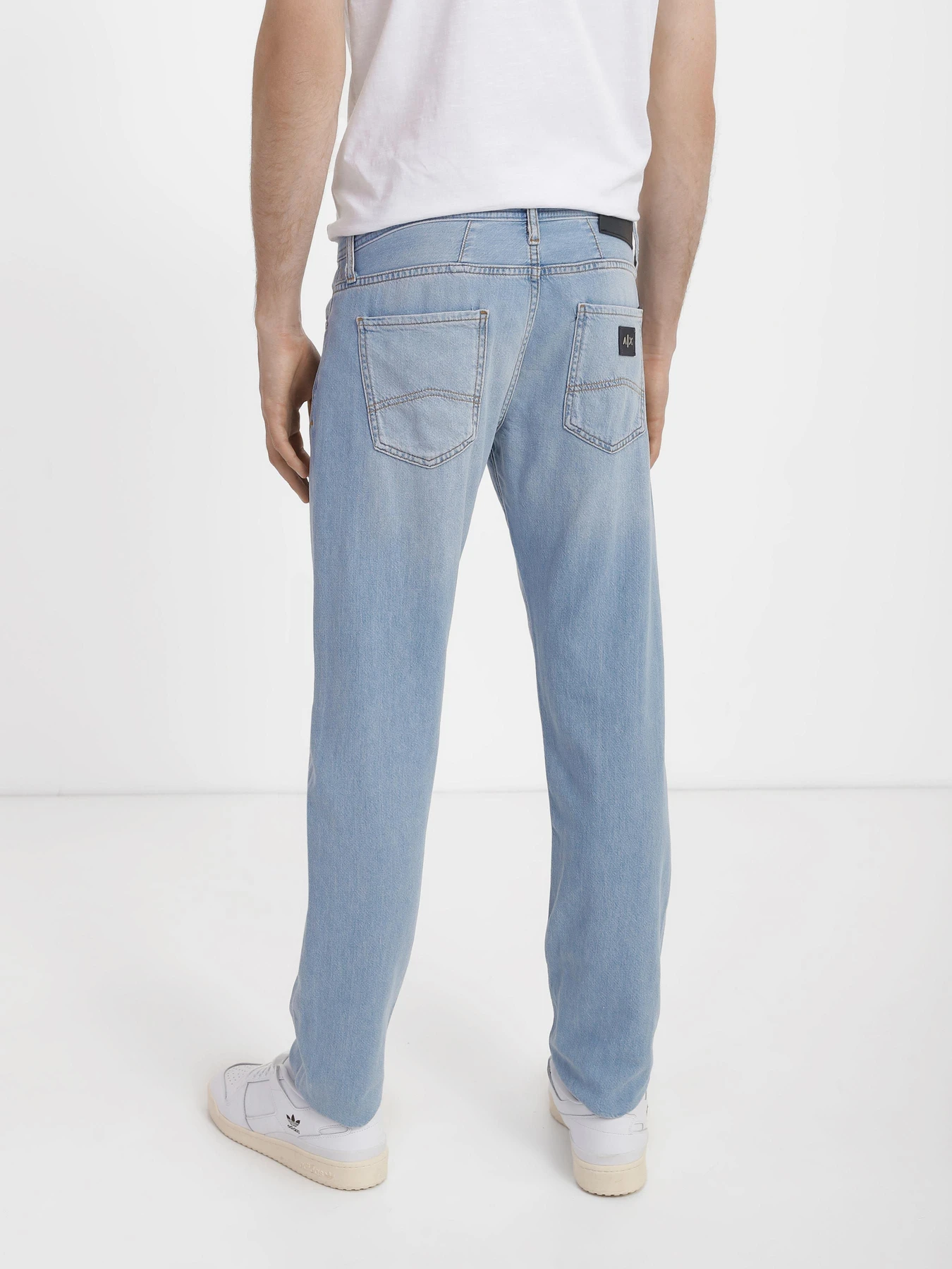 Джинси Armani Exchange J16 модель 3RZJ16-Z1SSZ-1500 Джинси Armani Exchange J16 модель 3RZJ16-Z1SSZ-1500 Фото