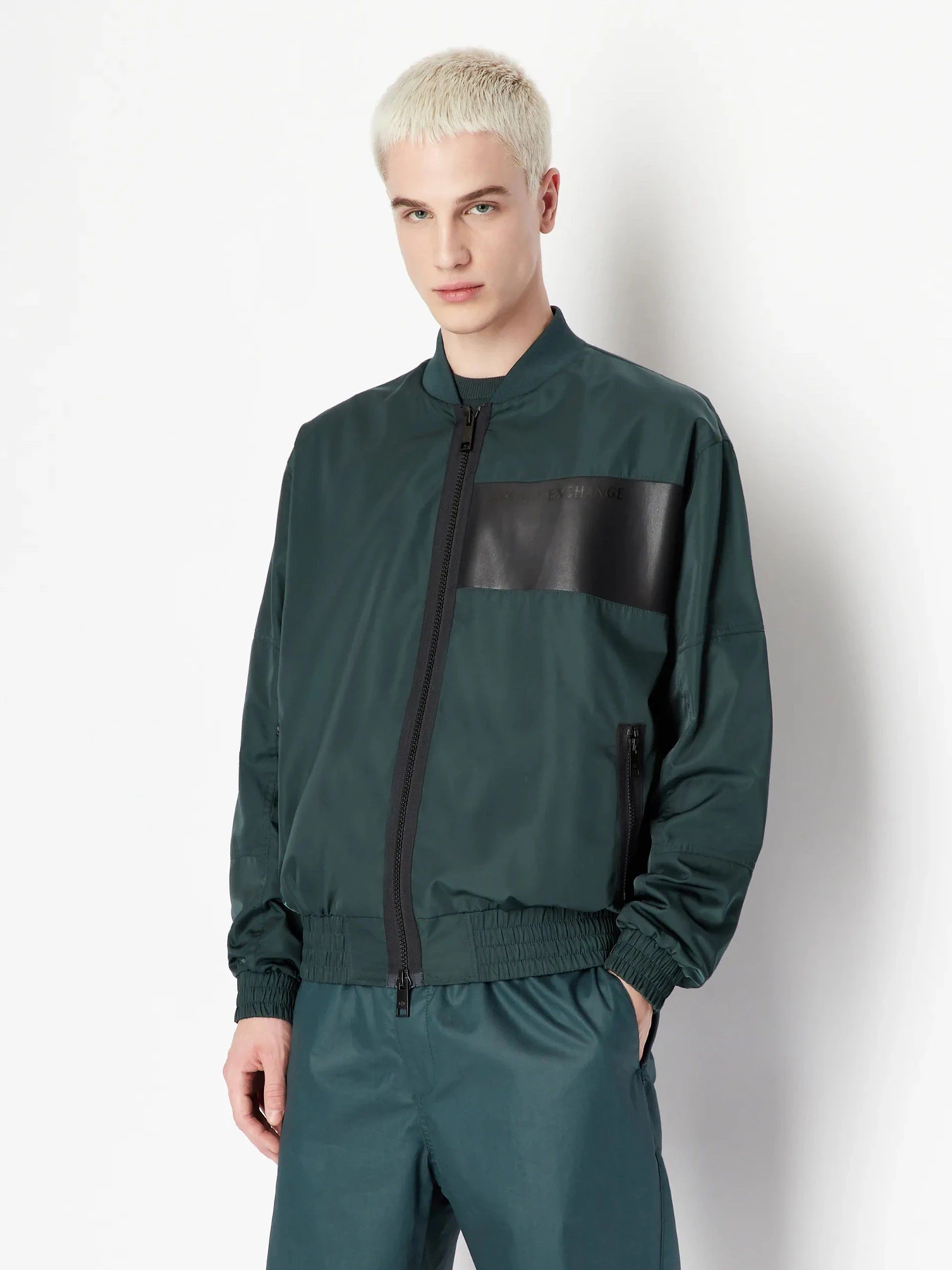 Куртки та дублянки Armani Exchange модель 3RZB13-ZN99Z-1882 Куртки та дублянки Armani Exchange модель 3RZB13-ZN99Z-1882 Фото