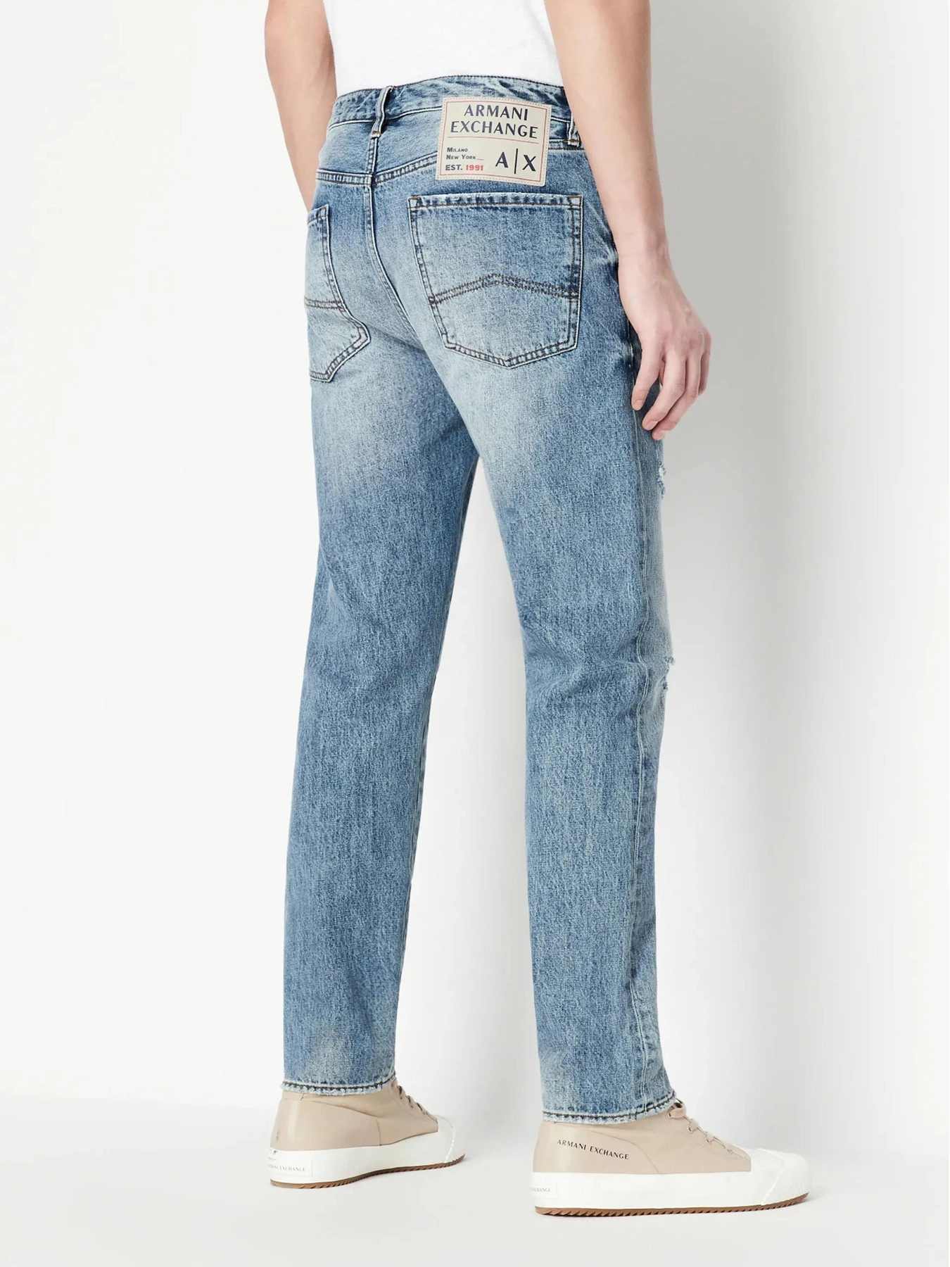 Джинси Armani Exchange J24 модель 3RZJ24-Z3UQZ-1500 Джинси Armani Exchange J24 модель 3RZJ24-Z3UQZ-1500 Фото