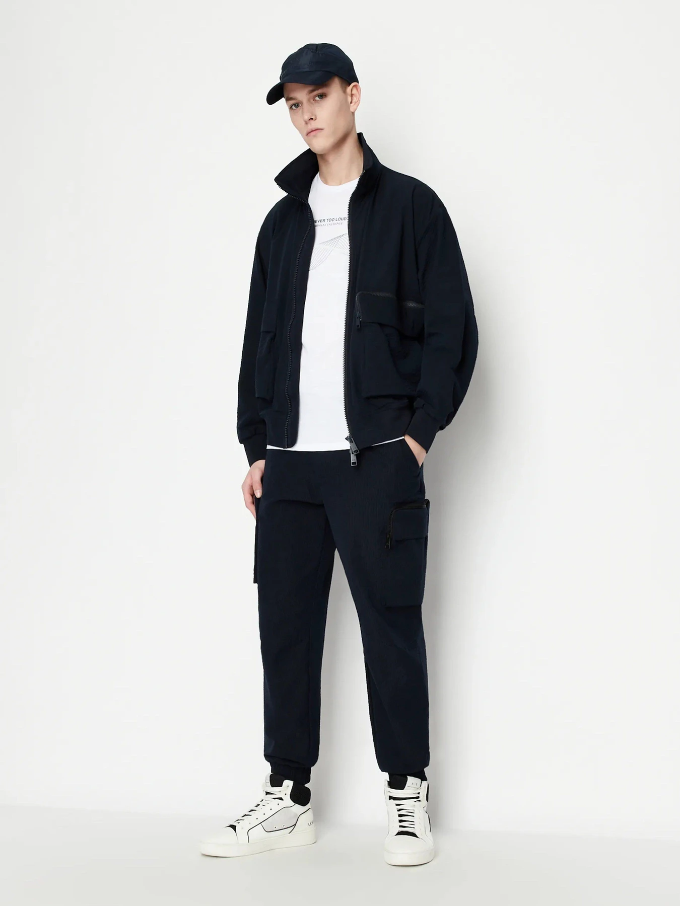 Футболки и поло Armani Exchange модель 3RZTJK-ZJH4Z-1100 Футболки и поло Armani Exchange модель 3RZTJK-ZJH4Z-1100 Фото
