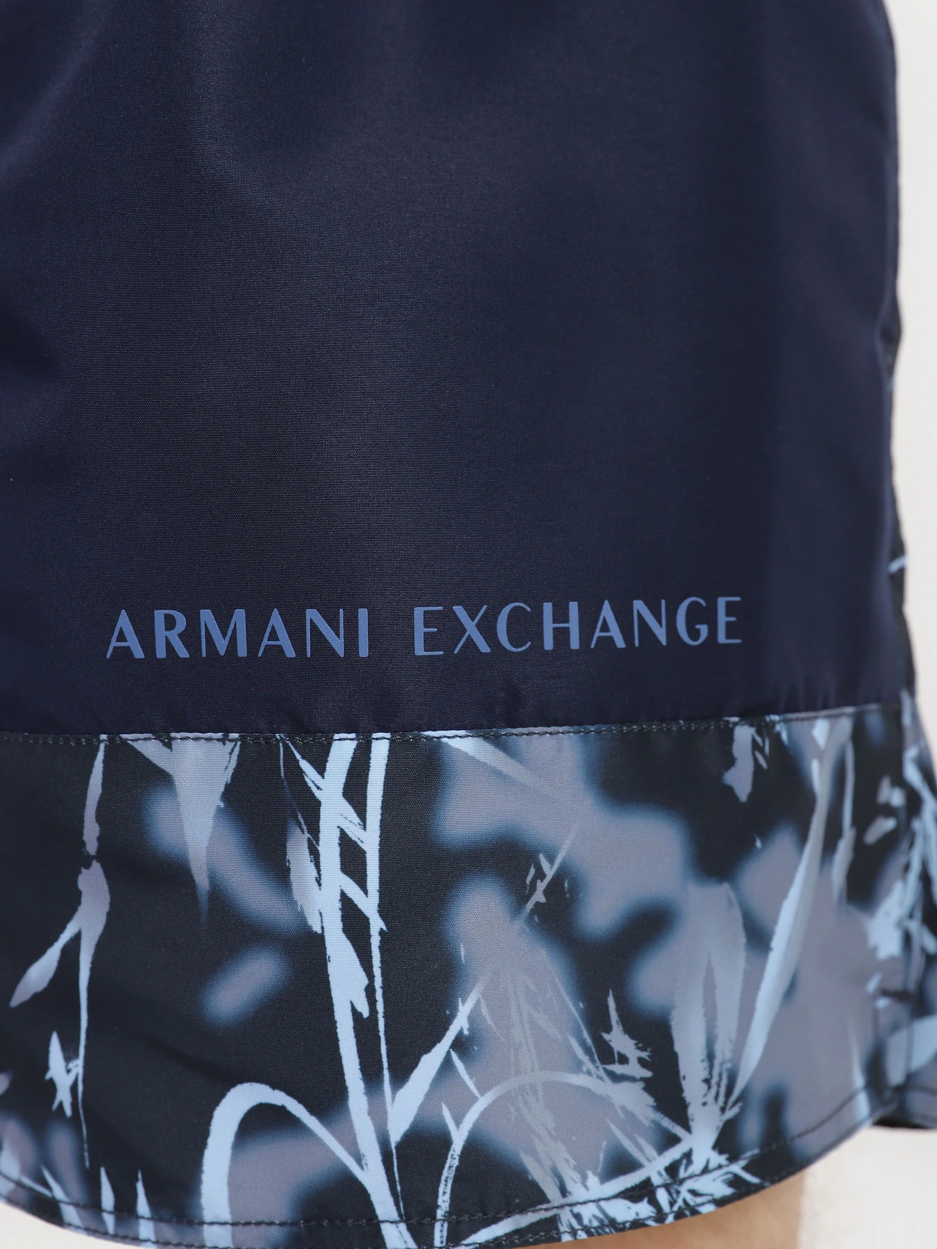Одежда для пляжа Armani Exchange модель 953056-3R625-00035 Одежда для пляжа Armani Exchange модель 953056-3R625-00035 Фото