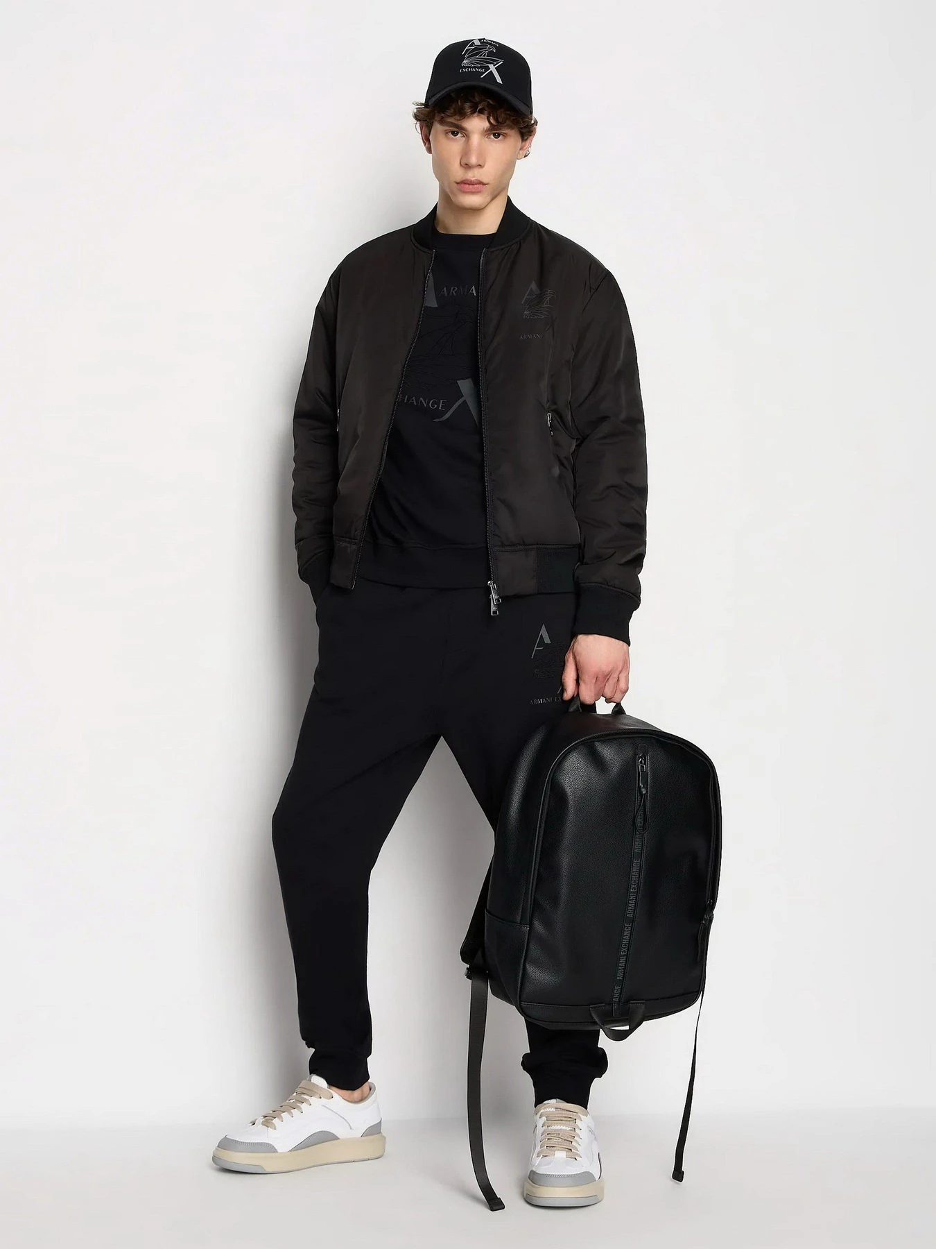 Худи и свитшоты Armani Exchange модель 6RZMAM-ZJ9KZ-1200 Фото