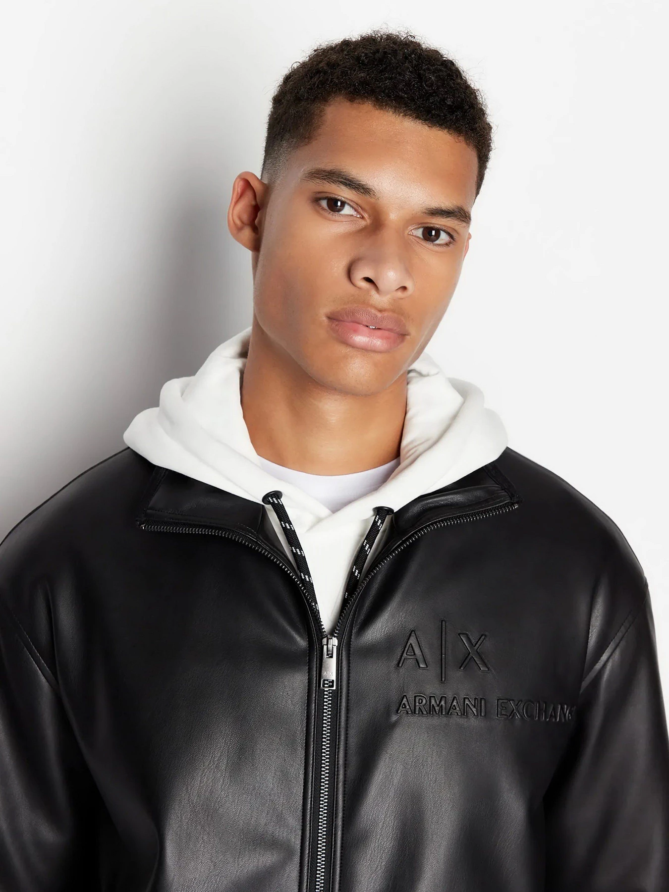 Куртки и дубленки Armani Exchange модель 6RZB17-ZE1CZ-1200 Куртки и дубленки Armani Exchange модель 6RZB17-ZE1CZ-1200 Фото