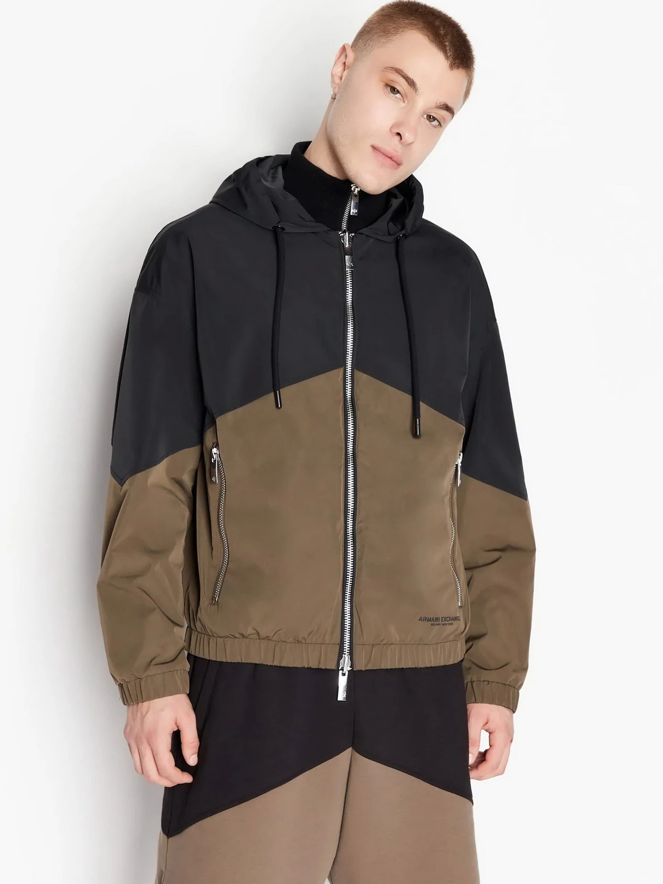 Куртки та дублянки Armani Exchange модель 6RZBL1-ZN2PZ-22CF Куртки та дублянки Armani Exchange модель 6RZBL1-ZN2PZ-22CF Фото