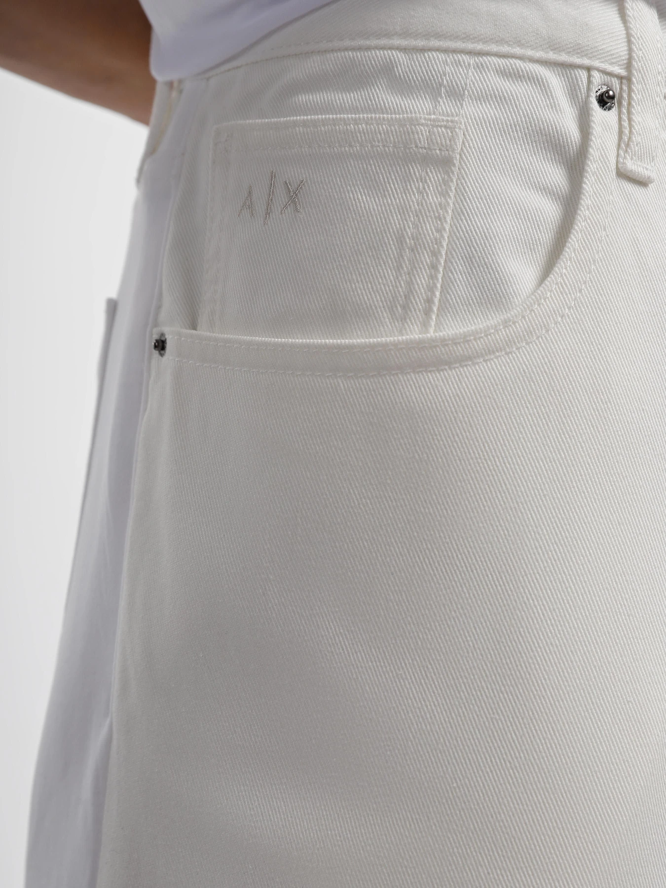 Джинсы Armani Exchange J72 модель 6RZJ72-Z196Z-1116 Джинсы Armani Exchange J72 модель 6RZJ72-Z196Z-1116 Фото