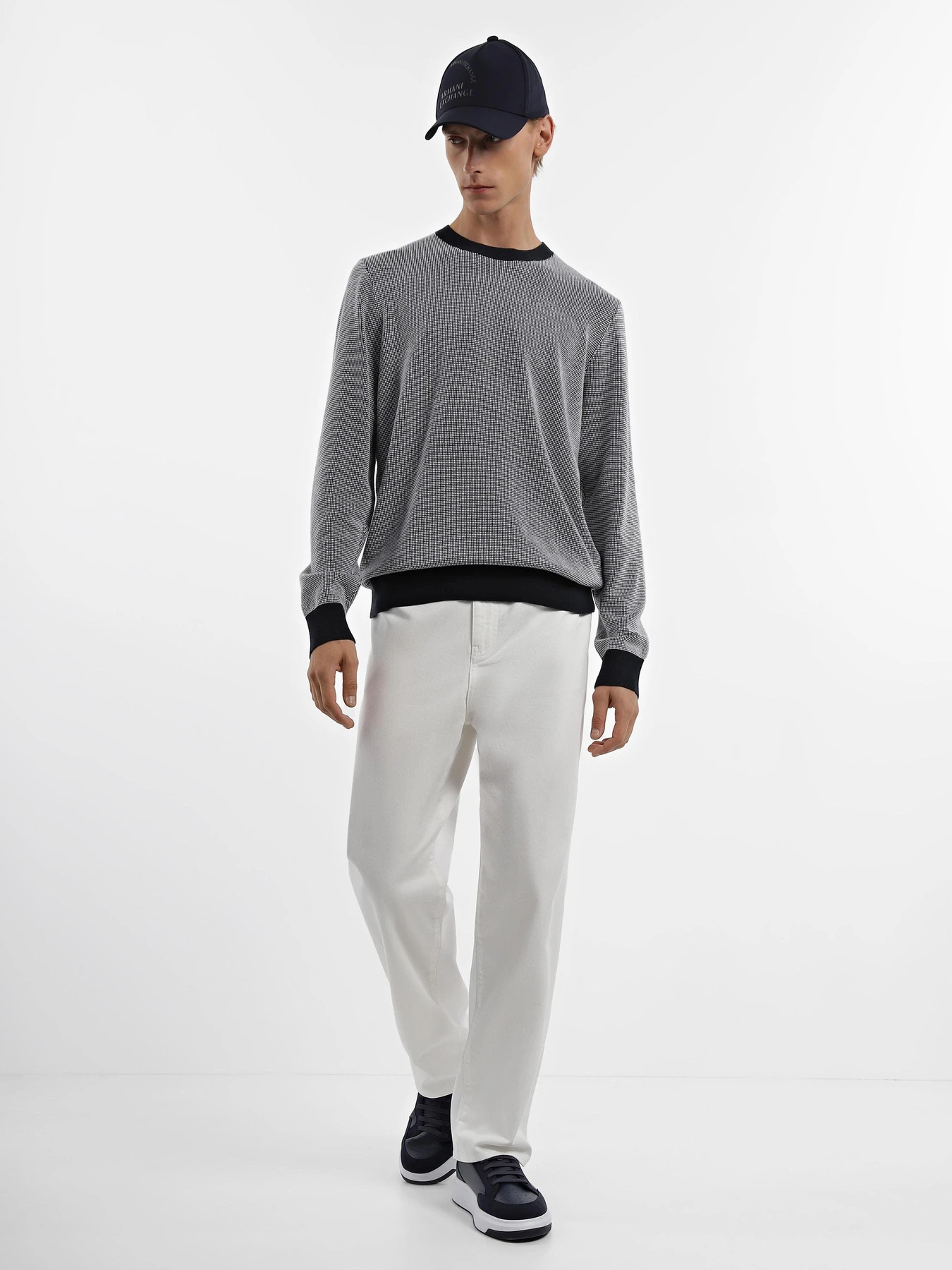 Свитры и кардиганы Armani Exchange модель 6RZM1X-ZM3MZ-05AN Свитры и кардиганы Armani Exchange модель 6RZM1X-ZM3MZ-05AN Фото