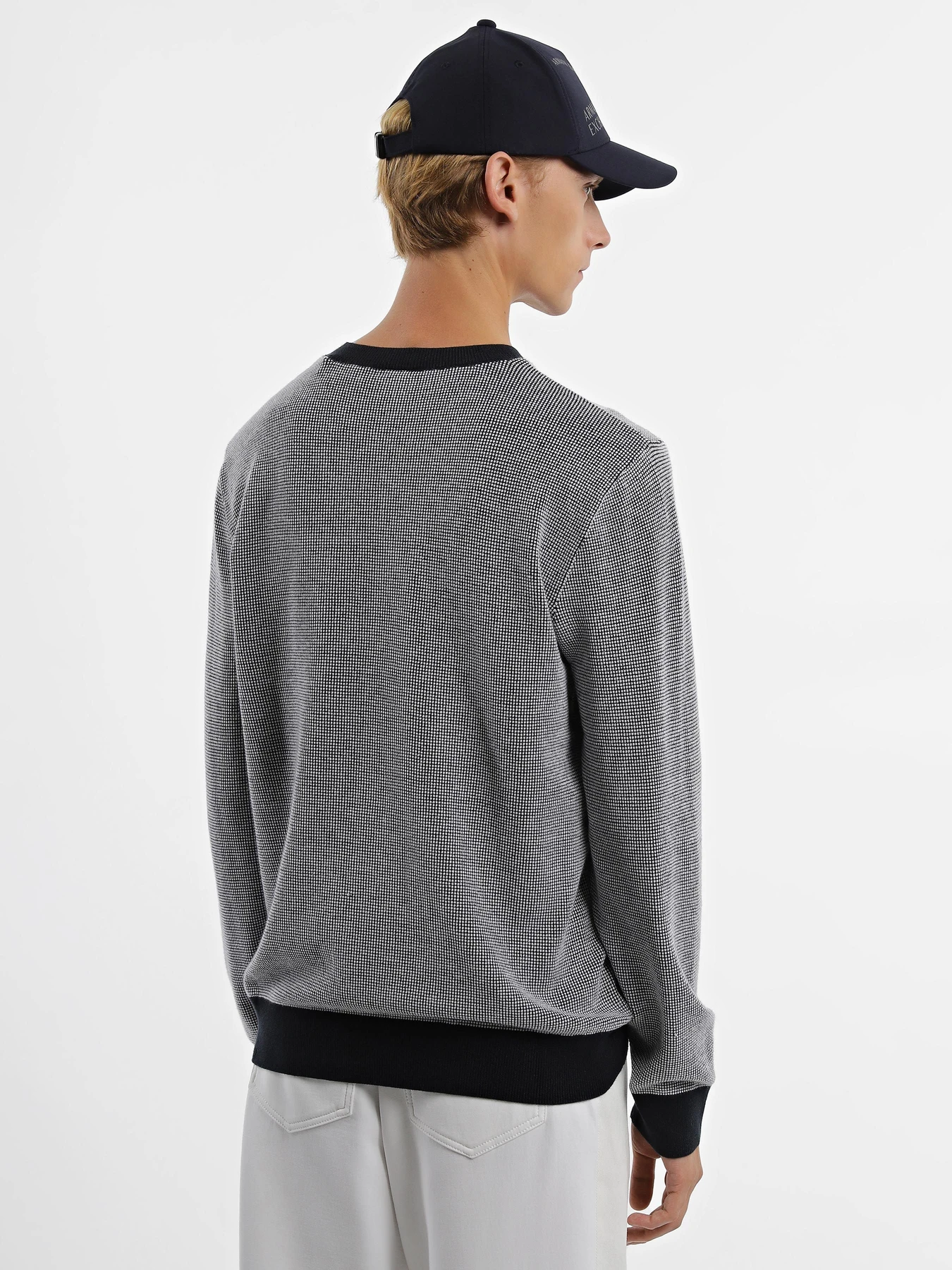 Свитры и кардиганы Armani Exchange модель 6RZM1X-ZM3MZ-05AN Свитры и кардиганы Armani Exchange модель 6RZM1X-ZM3MZ-05AN Фото