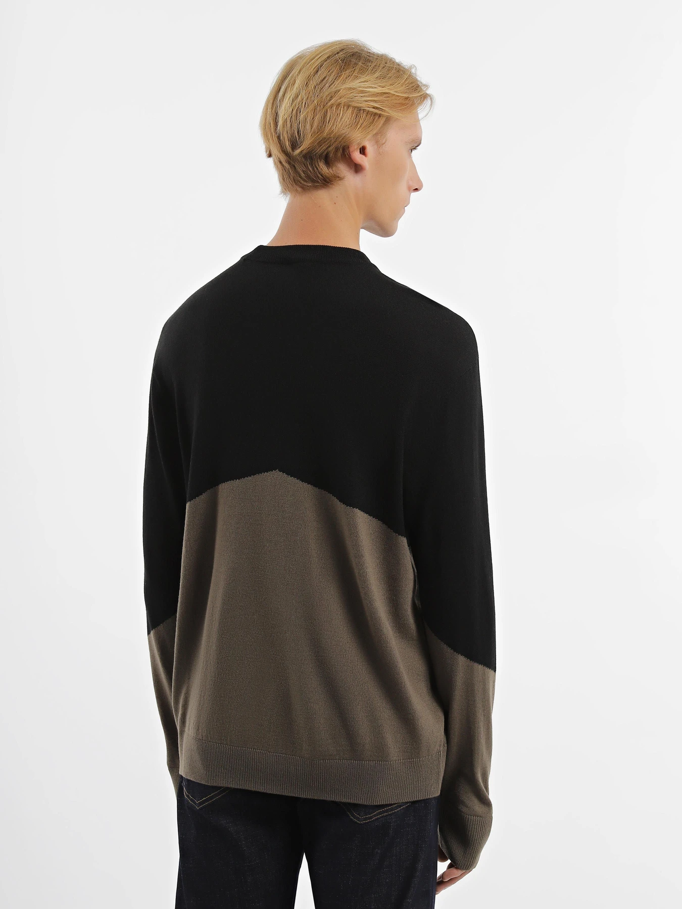 Свитры и кардиганы Armani Exchange модель 6RZM6B-ZMM9Z-22CF Свитры и кардиганы Armani Exchange модель 6RZM6B-ZMM9Z-22CF Фото