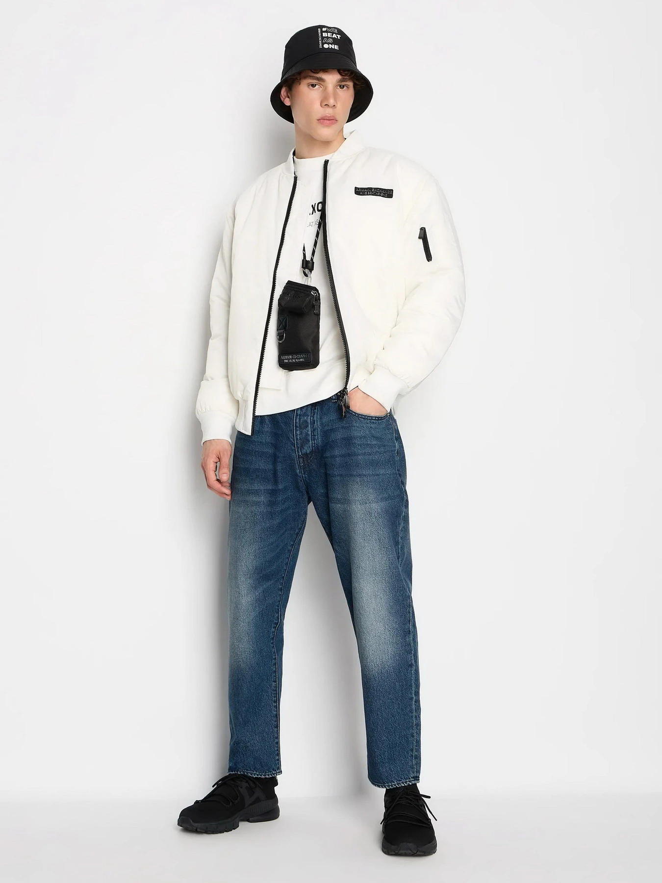 Худі та світшоти Armani Exchange модель 6RZMHG-ZJDGZ-1116 Худі та світшоти Armani Exchange модель 6RZMHG-ZJDGZ-1116 Фото