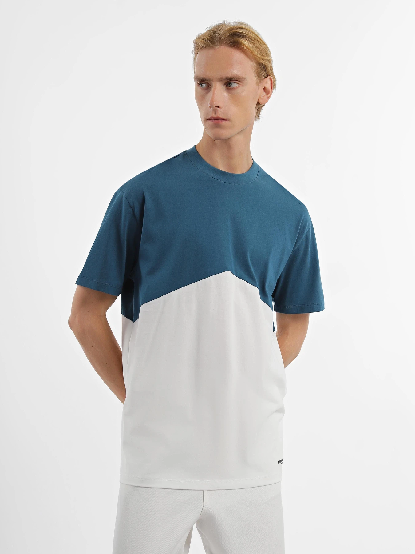 Футболки и поло Armani Exchange модель 6RZMLC-ZJ9JZ-21CN Футболки и поло Armani Exchange модель 6RZMLC-ZJ9JZ-21CN Фото