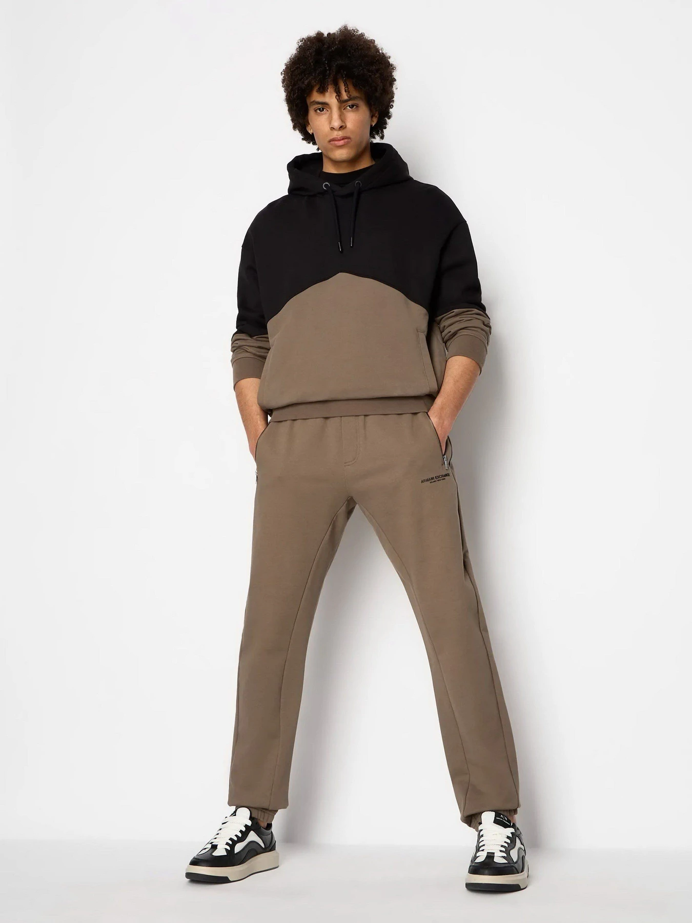 Брюки Armani Exchange модель 6RZPLA-ZJ4XZ-1784 Брюки Armani Exchange модель 6RZPLA-ZJ4XZ-1784 Фото