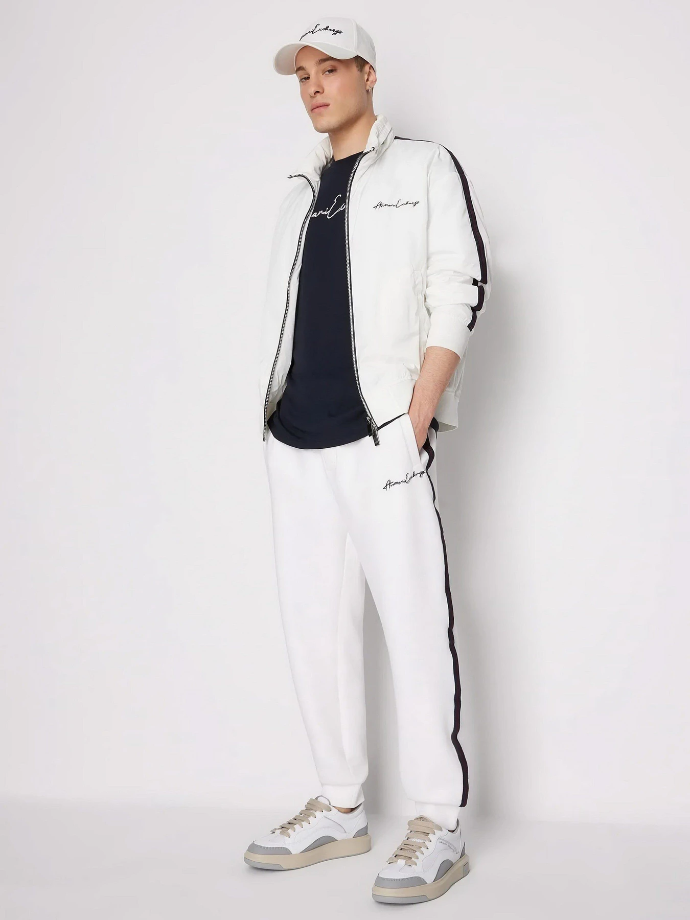 Брюки Armani Exchange модель 6RZPLD-ZJZGZ-1116 Брюки Armani Exchange модель 6RZPLD-ZJZGZ-1116 Фото