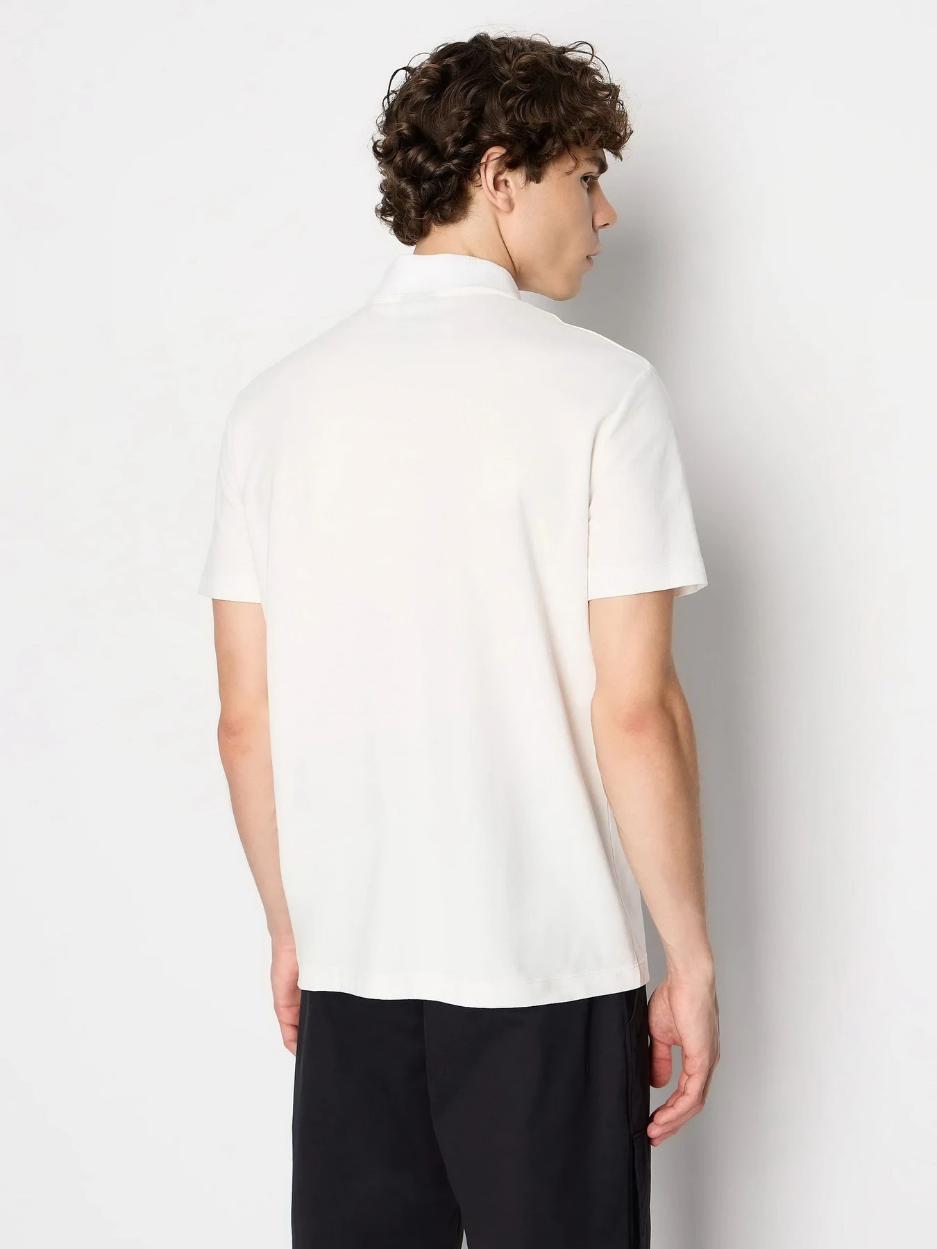 Футболки и поло Armani Exchange We beats as one модель 6RZFHF-ZJYCZ-1116 Футболки и поло Armani Exchange We beats as one модель 6RZFHF-ZJYCZ-1116 Фото