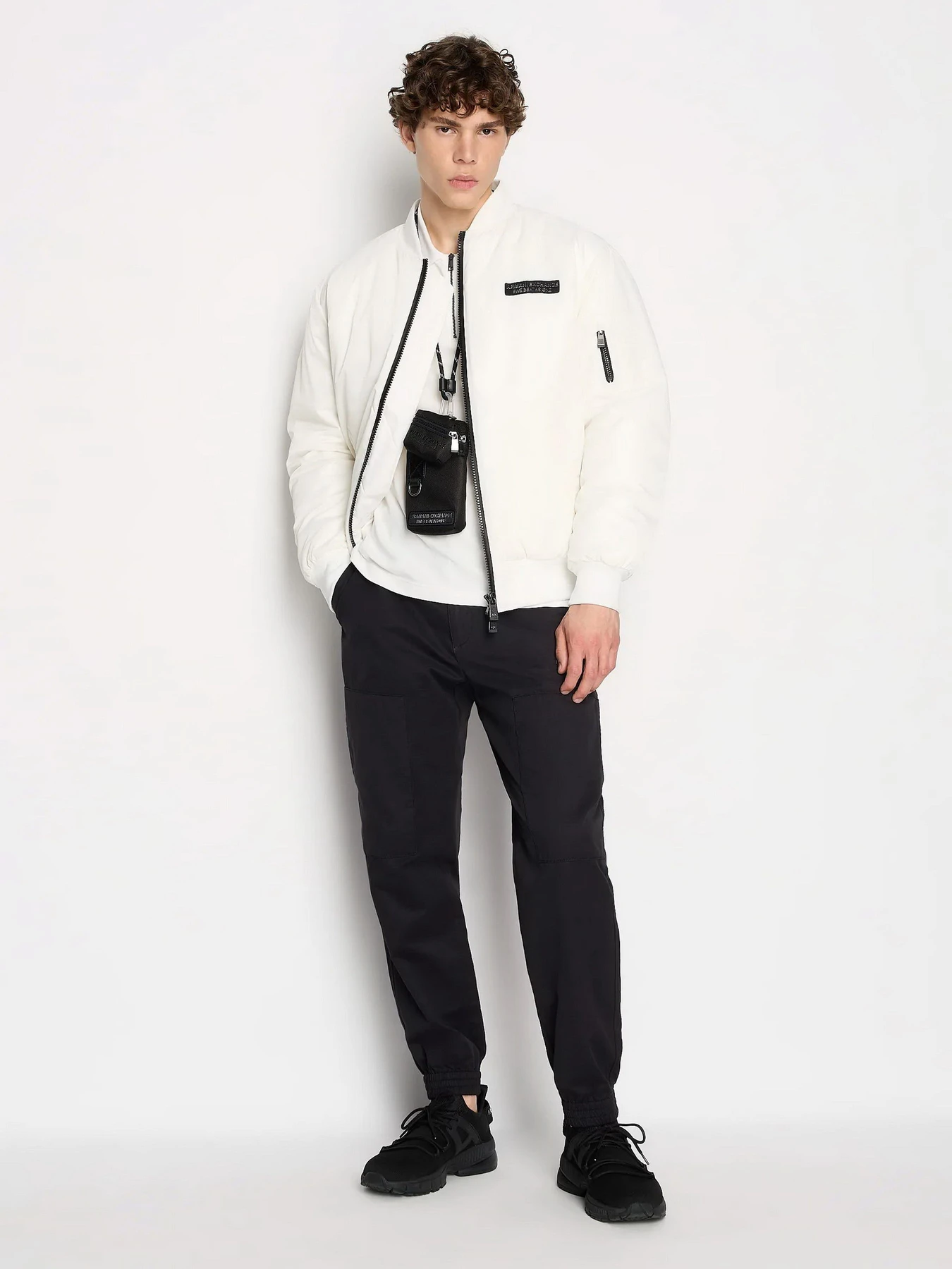 Футболки и поло Armani Exchange We beats as one модель 6RZFHF-ZJYCZ-1116 Футболки и поло Armani Exchange We beats as one модель 6RZFHF-ZJYCZ-1116 Фото