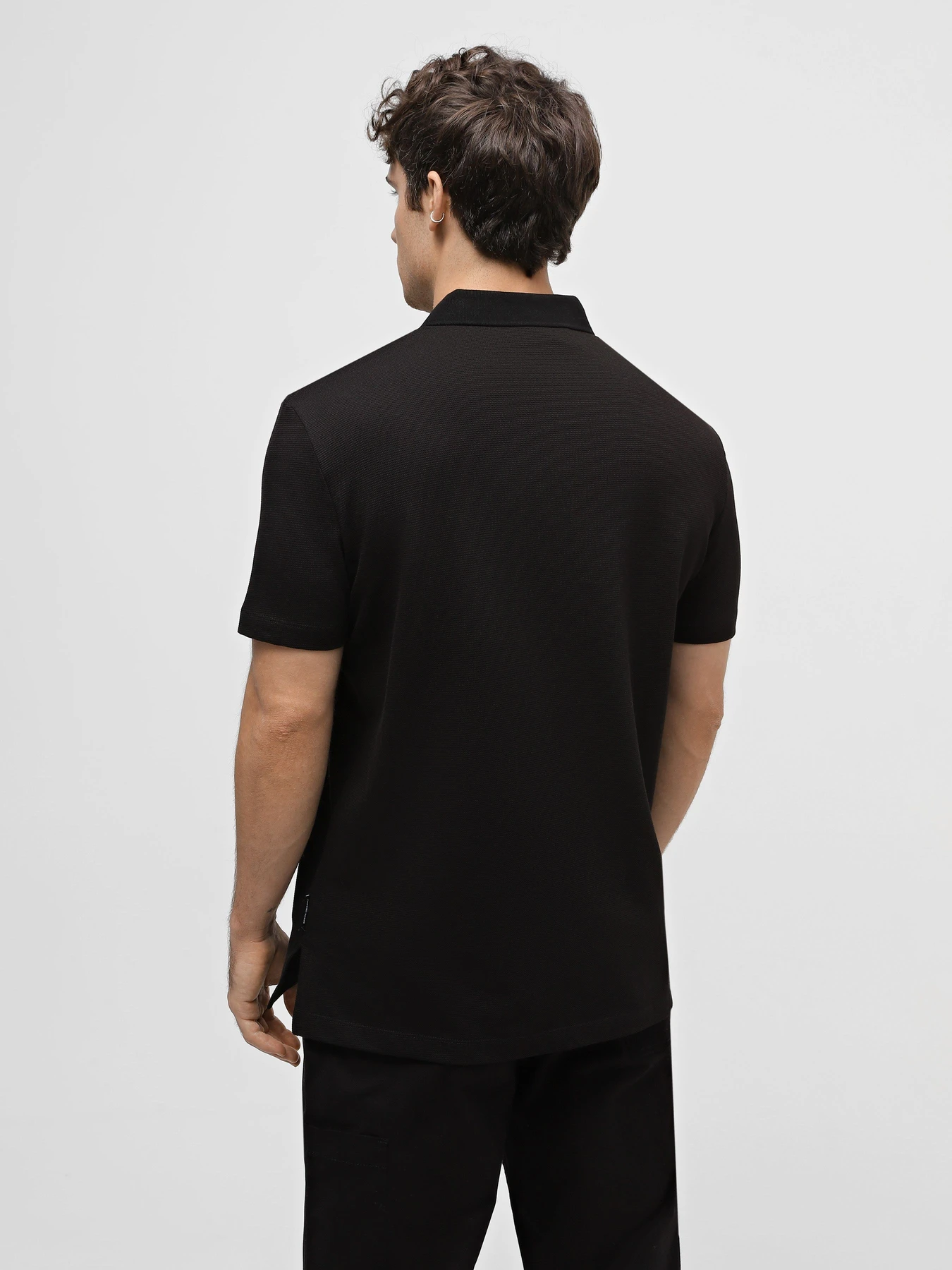 Футболки и поло Armani Exchange модель 6RZFKF-ZJDQZ-1200 Фото