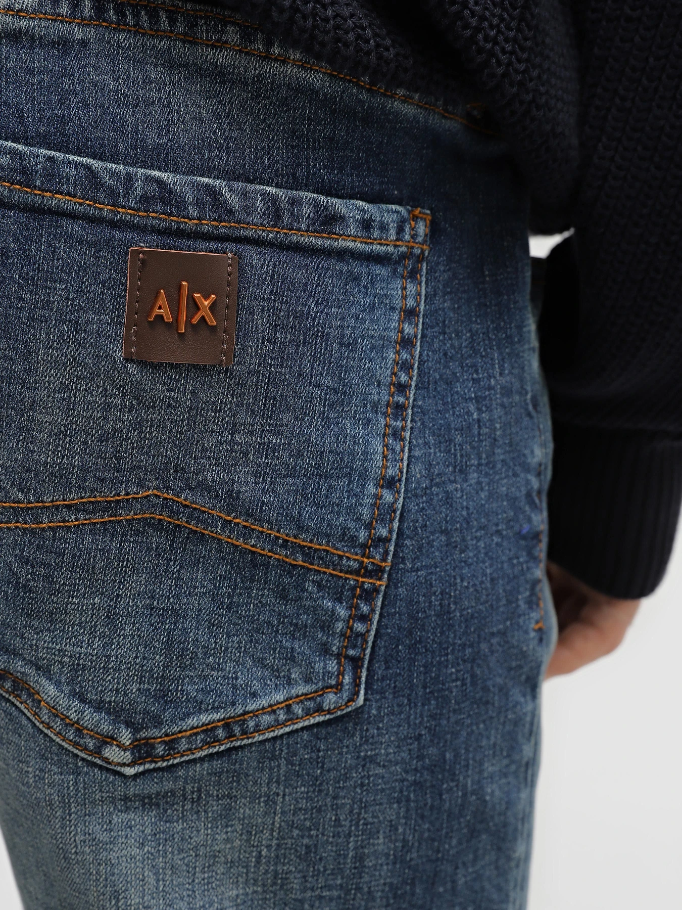 Джинсы Armani Exchange J16 модель 6RZJ16-Z19CZ-1500 Джинсы Armani Exchange J16 модель 6RZJ16-Z19CZ-1500 Фото