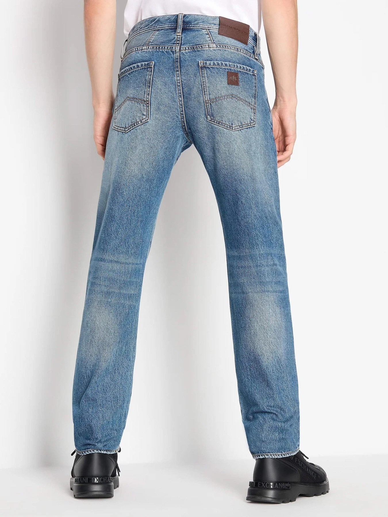 Джинсы Armani Exchange J16 модель 6RZJ16-Z28JZ-1500 Джинсы Armani Exchange J16 модель 6RZJ16-Z28JZ-1500 Фото