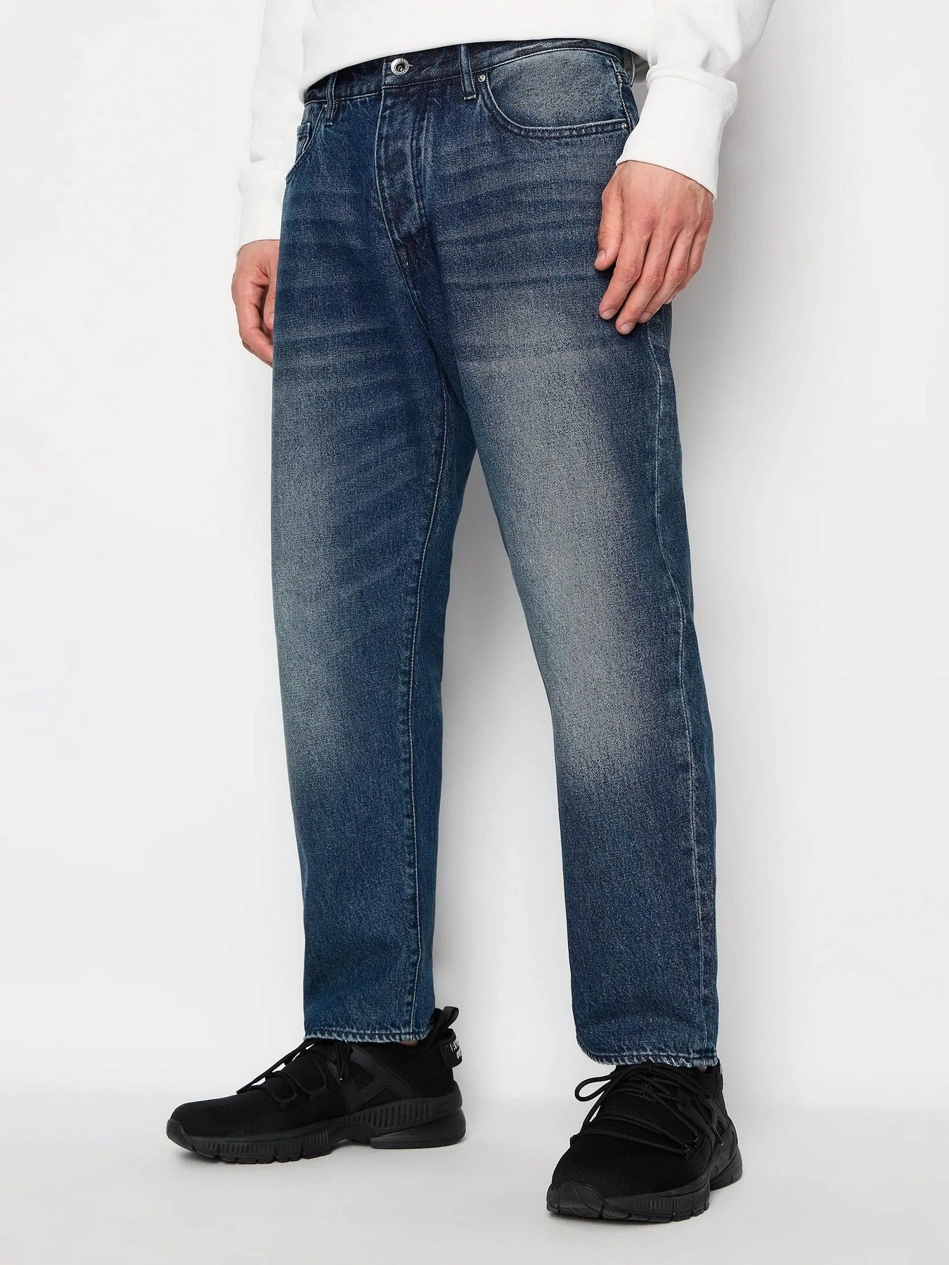 Джинсы Armani Exchange J71 модель 6RZJ71-Z18JZ-1500 Джинсы Armani Exchange J71 модель 6RZJ71-Z18JZ-1500 Фото