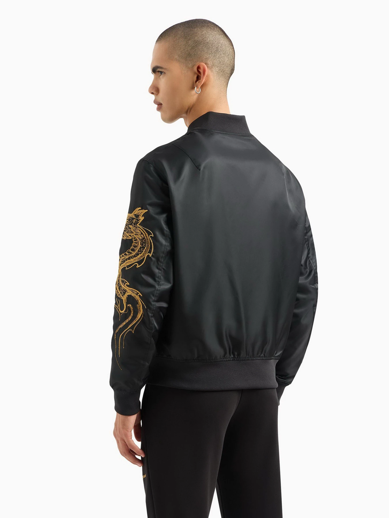 Куртки и дубленки Armani Exchange Chinese New Year модель 3DZB10-ZNUBZ-1200 Куртки и дубленки Armani Exchange Chinese New Year модель 3DZB10-ZNUBZ-1200 Фото