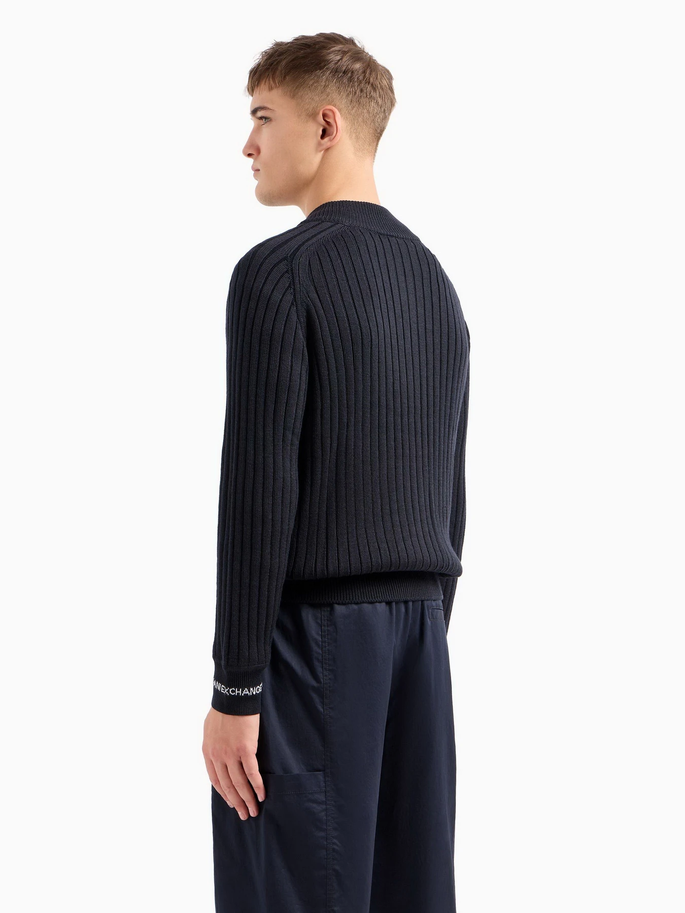 Свитры и кардиганы Armani Exchange модель 3DZE6A-ZM1LZ-1583 Свитры и кардиганы Armani Exchange модель 3DZE6A-ZM1LZ-1583 Фото